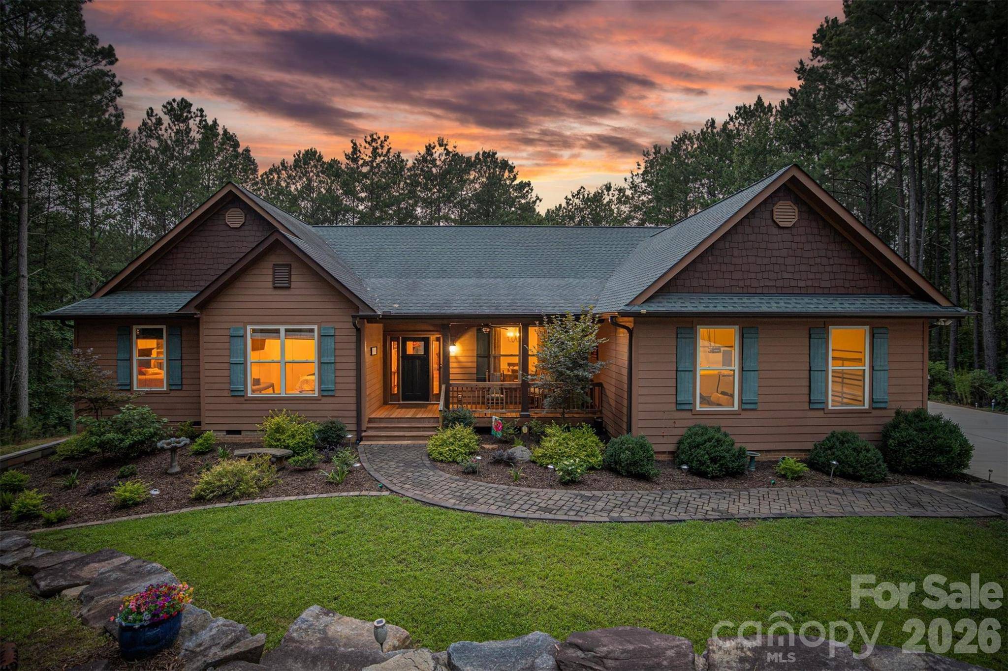 2079 Dockside PL, Connelly Springs, NC 28612