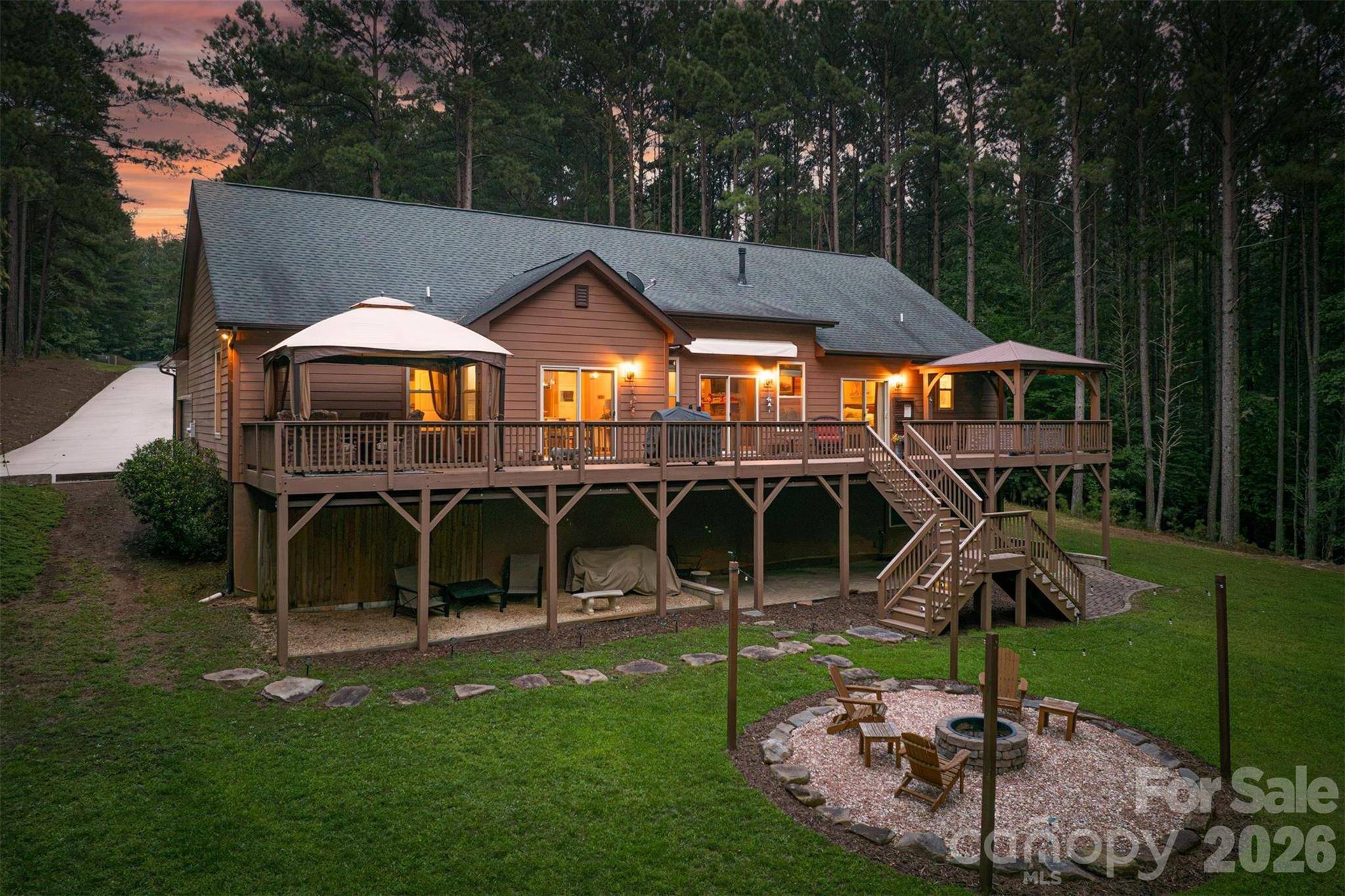 2079 Dockside PL, Connelly Springs, NC 28612