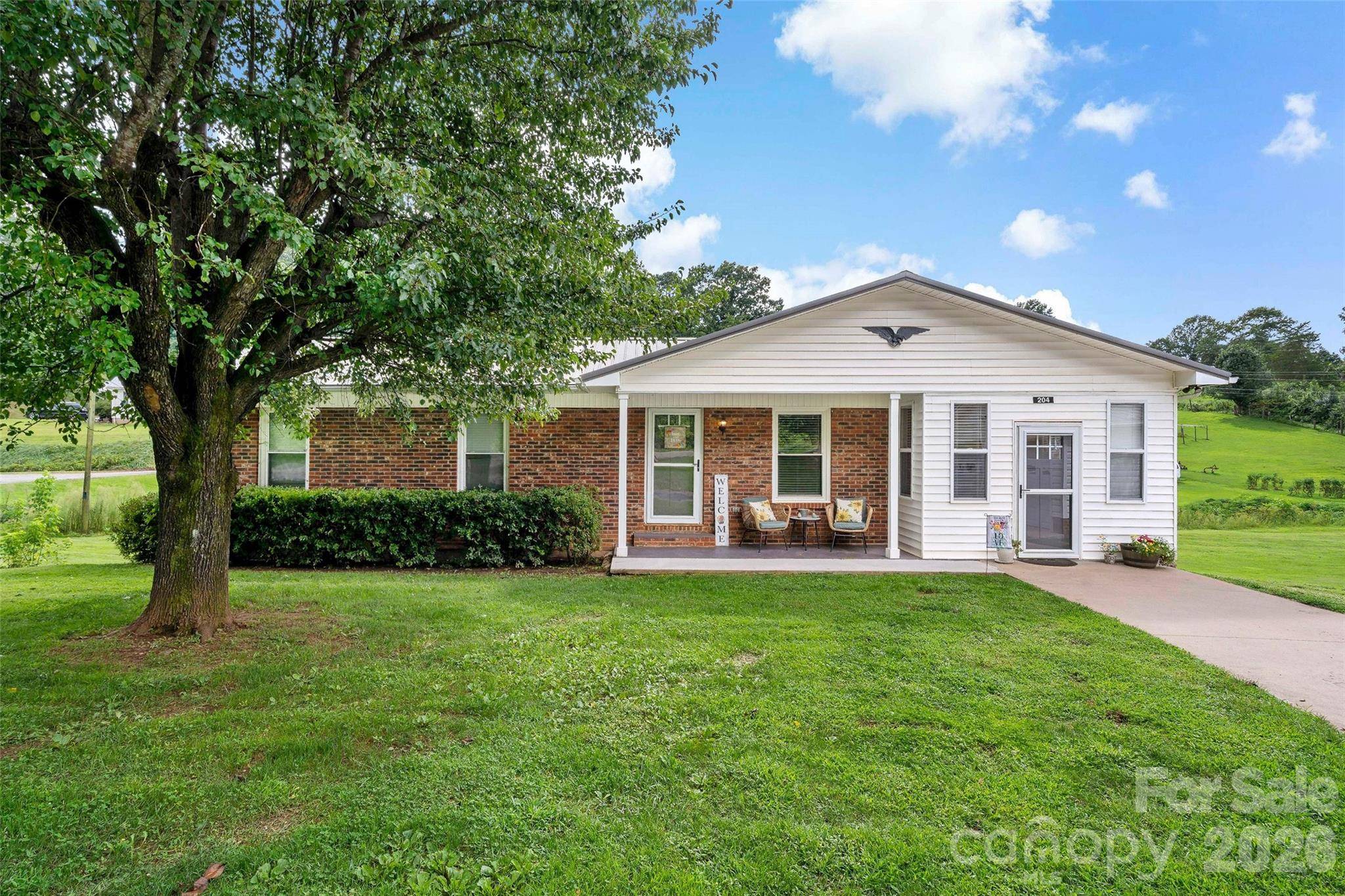 204 Quail Hollow RD, Marion, NC 28752