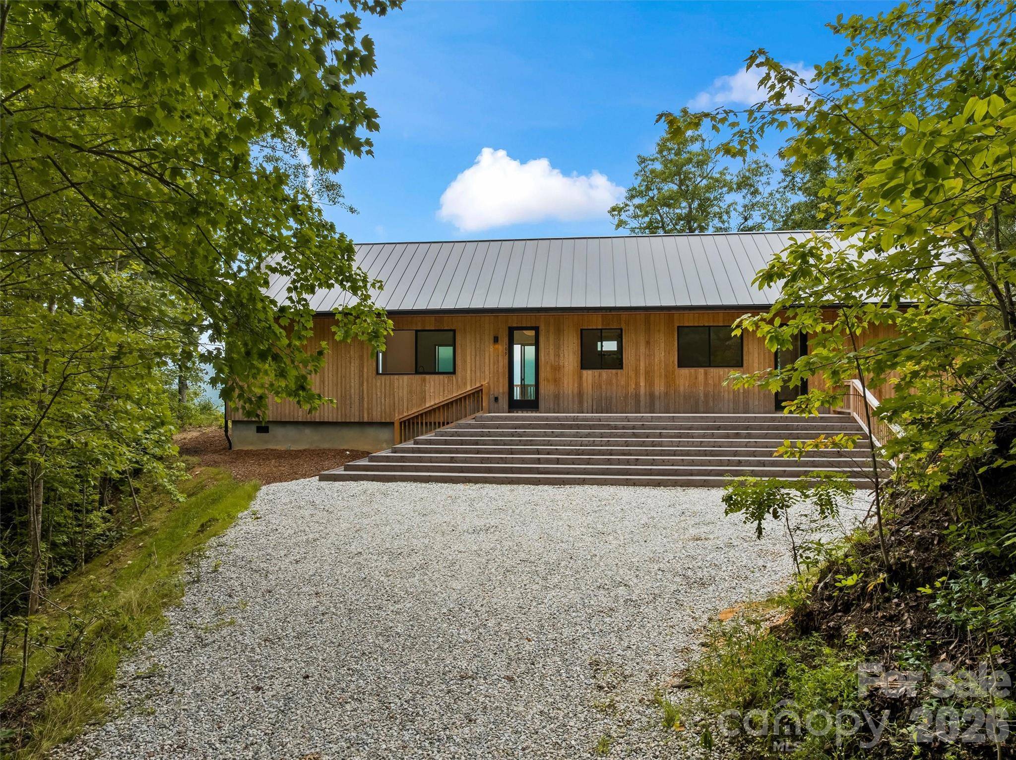 109 Pintail PL, Whittier, NC 28789