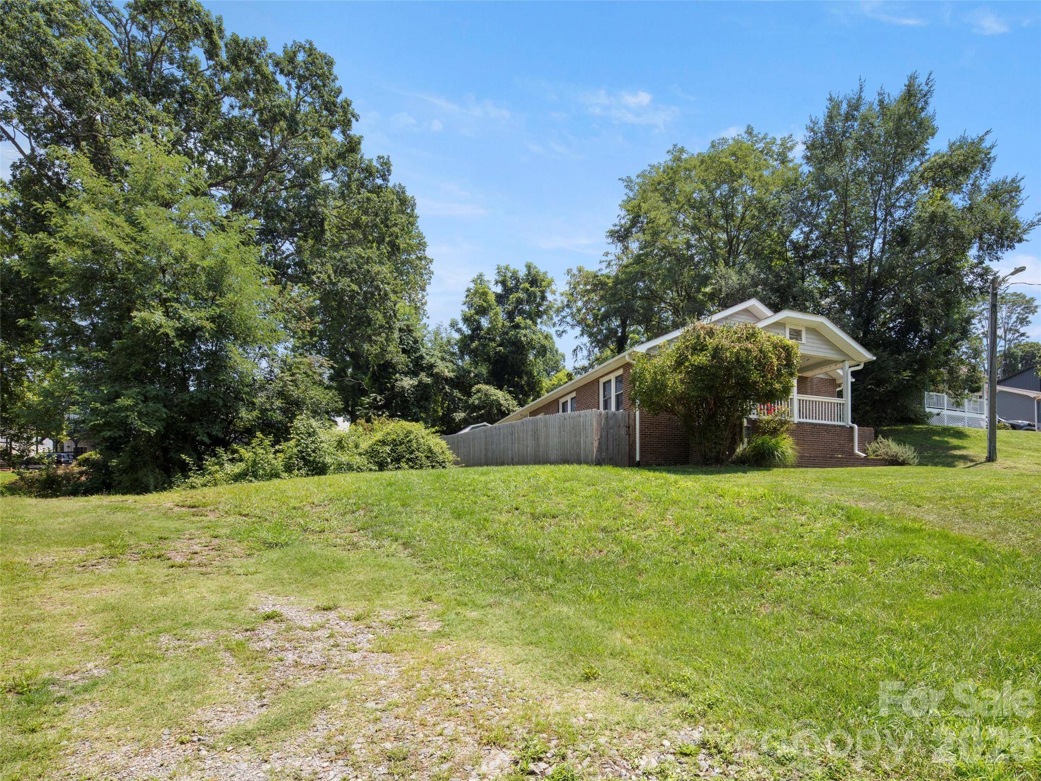 49 East ST, Asheville, NC 28803
