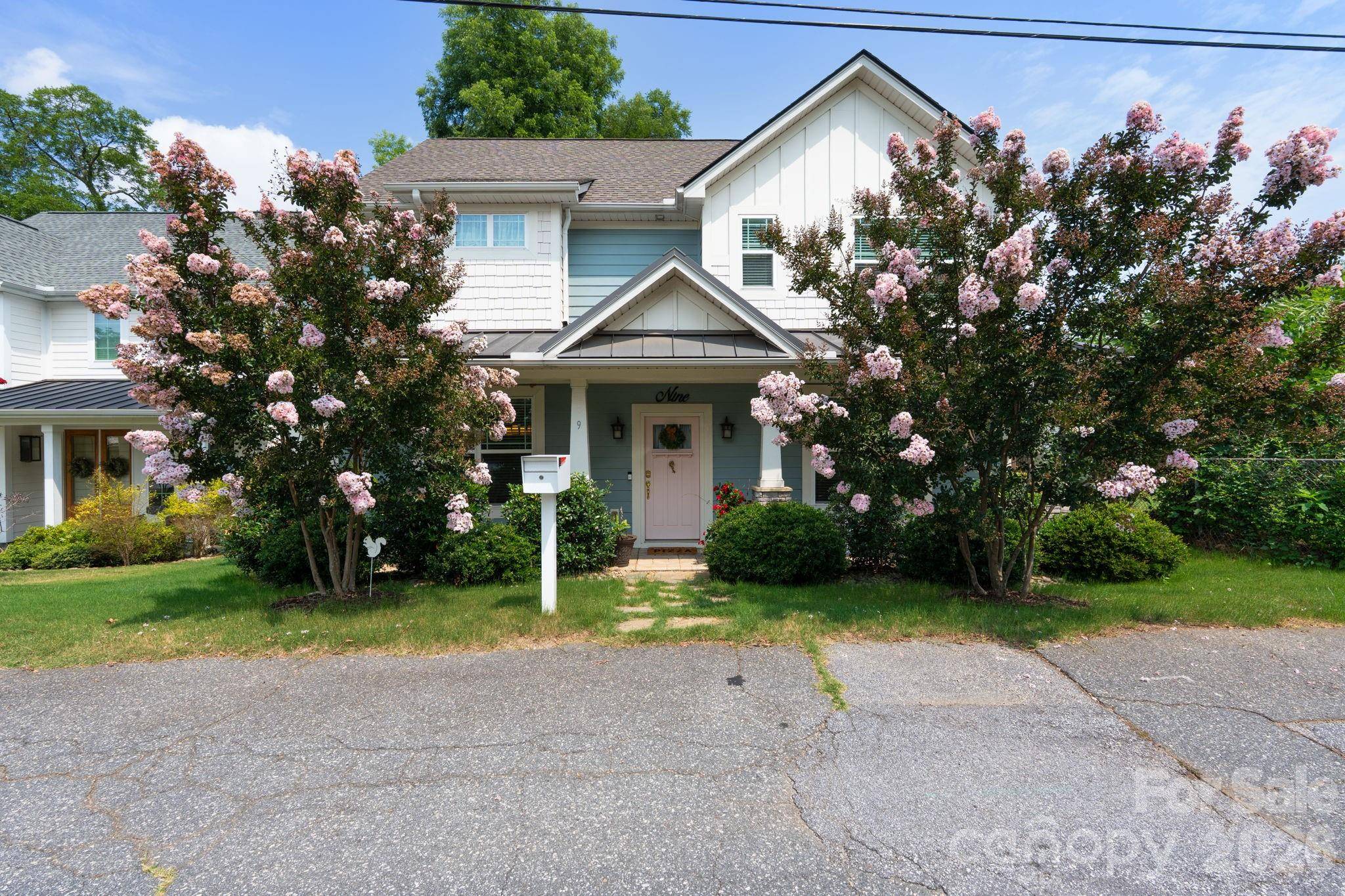9 Winn ST, Greenville, SC 29601