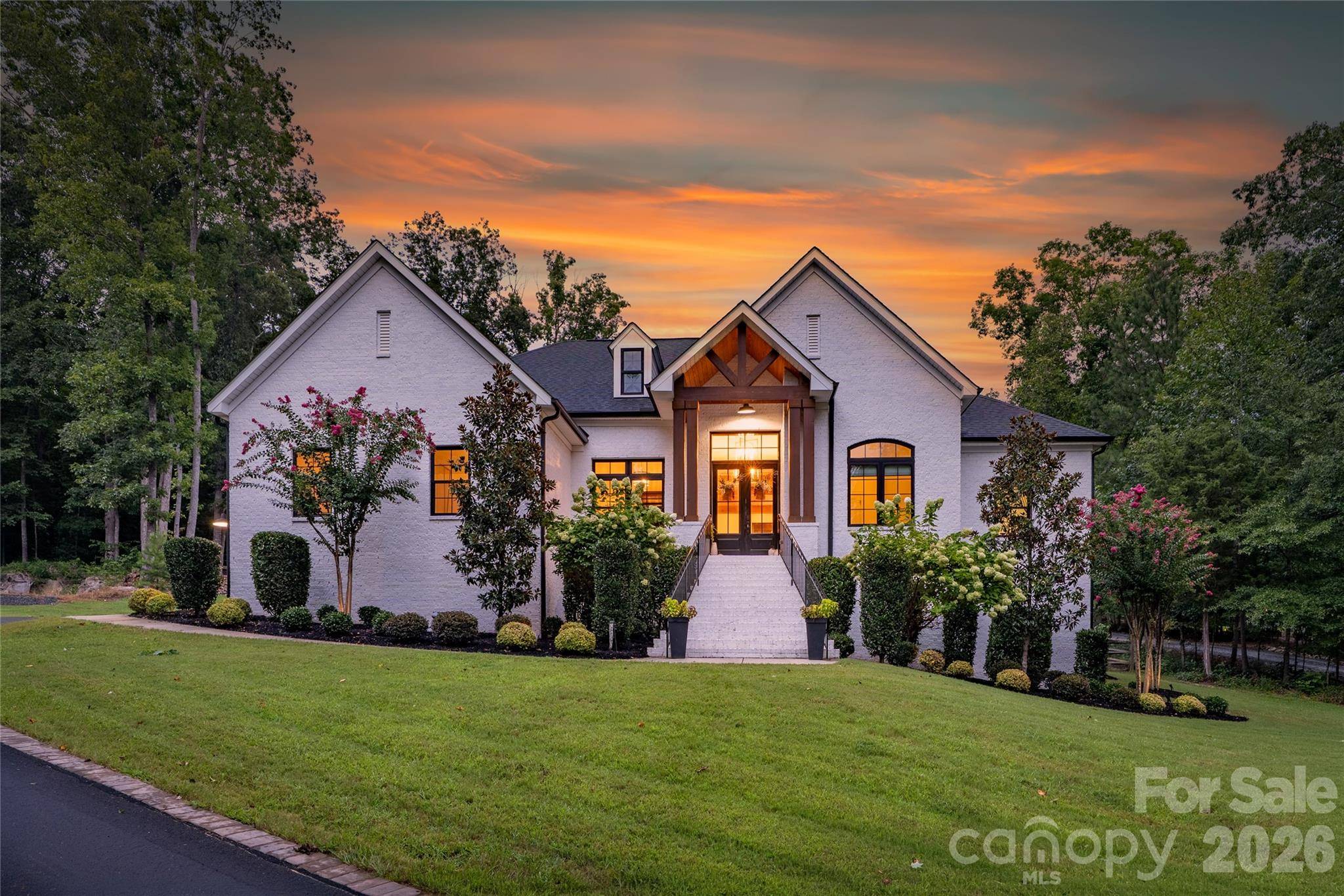 809 Woodland Forest DR, Waxhaw, NC 28173