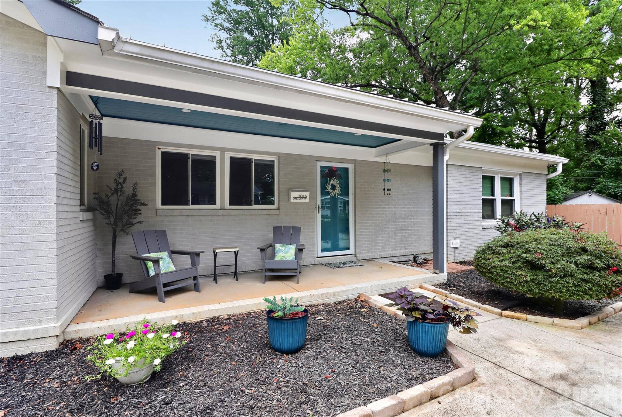 1016 Dresden DR W, Charlotte, NC 28205