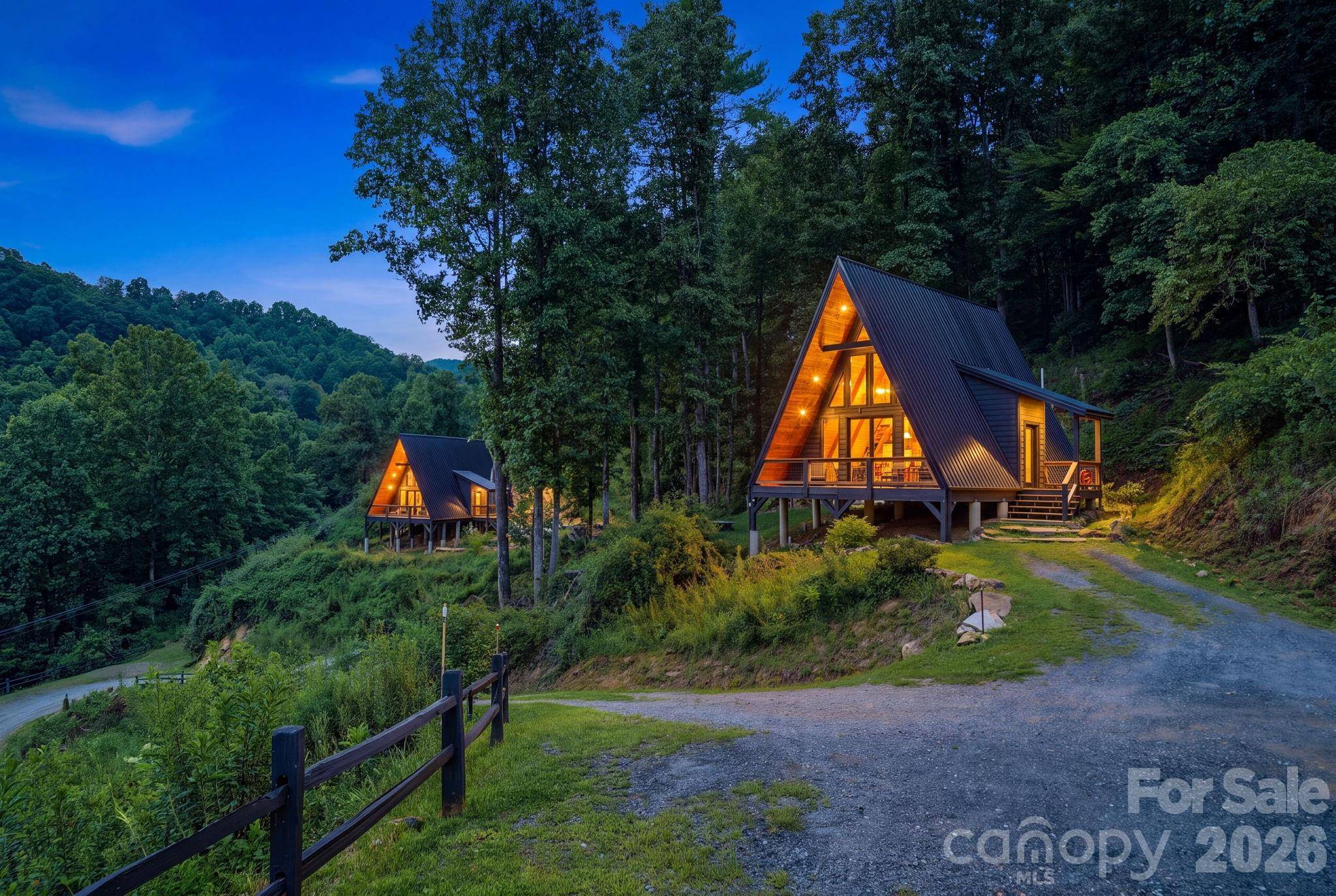 11392 & 11394 US 19W HWY, Burnsville, NC 28714