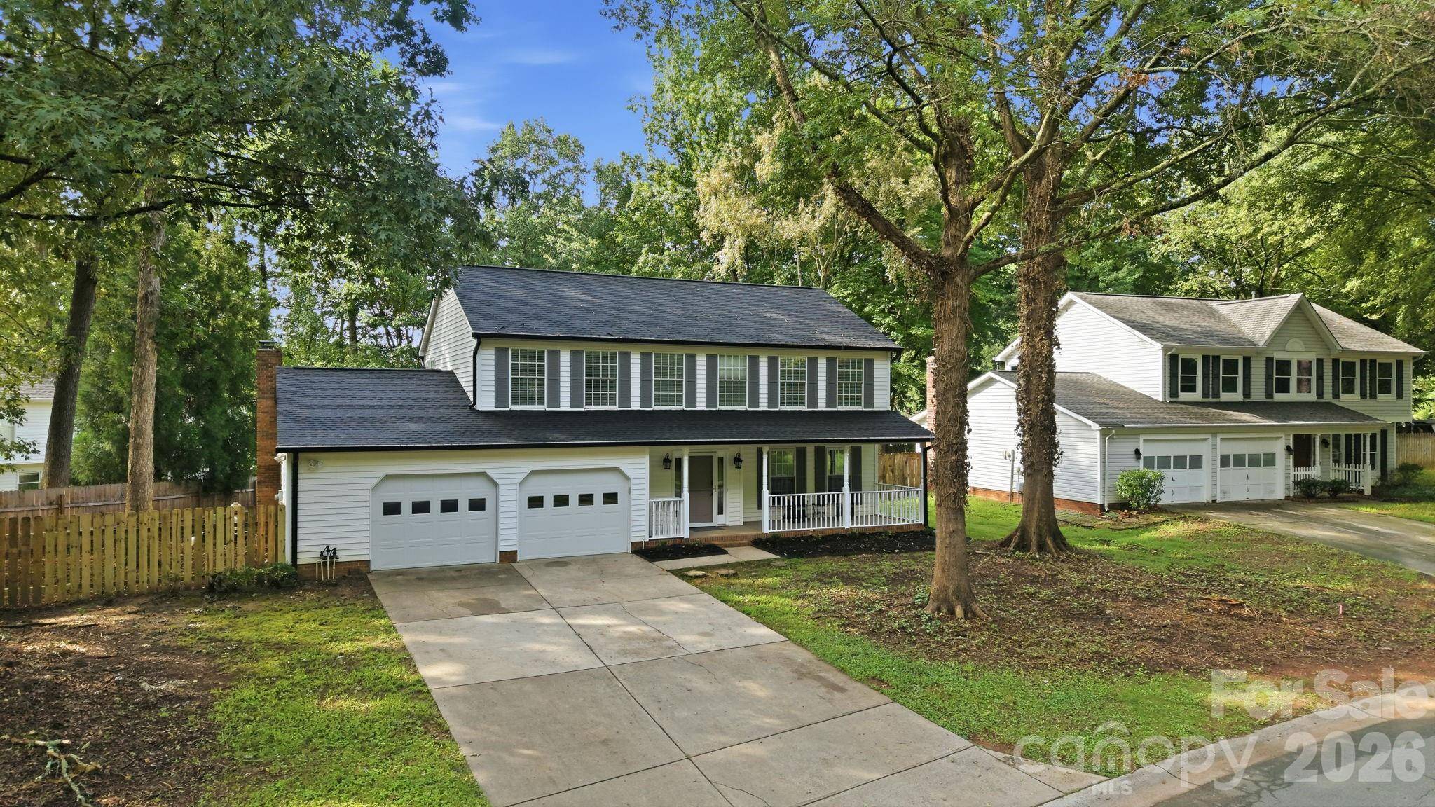 2512 Crescent Knoll DR, Matthews, NC 28105