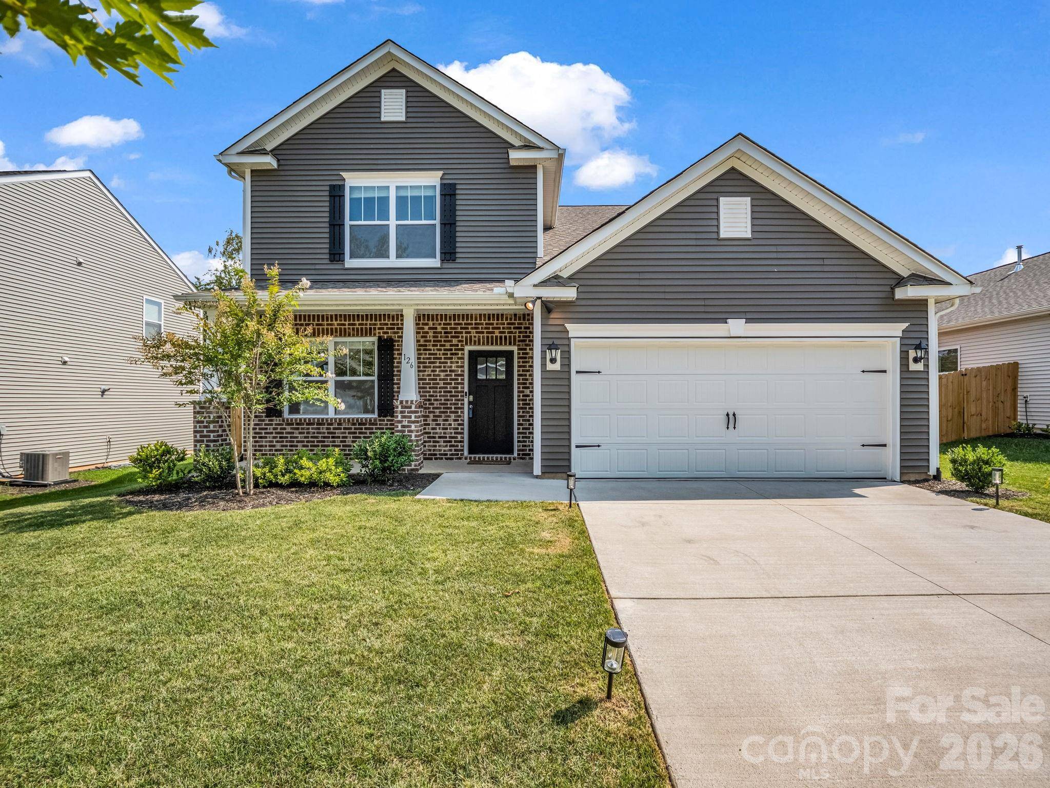 126 Ashelyn Park DR, Fletcher, NC 28732