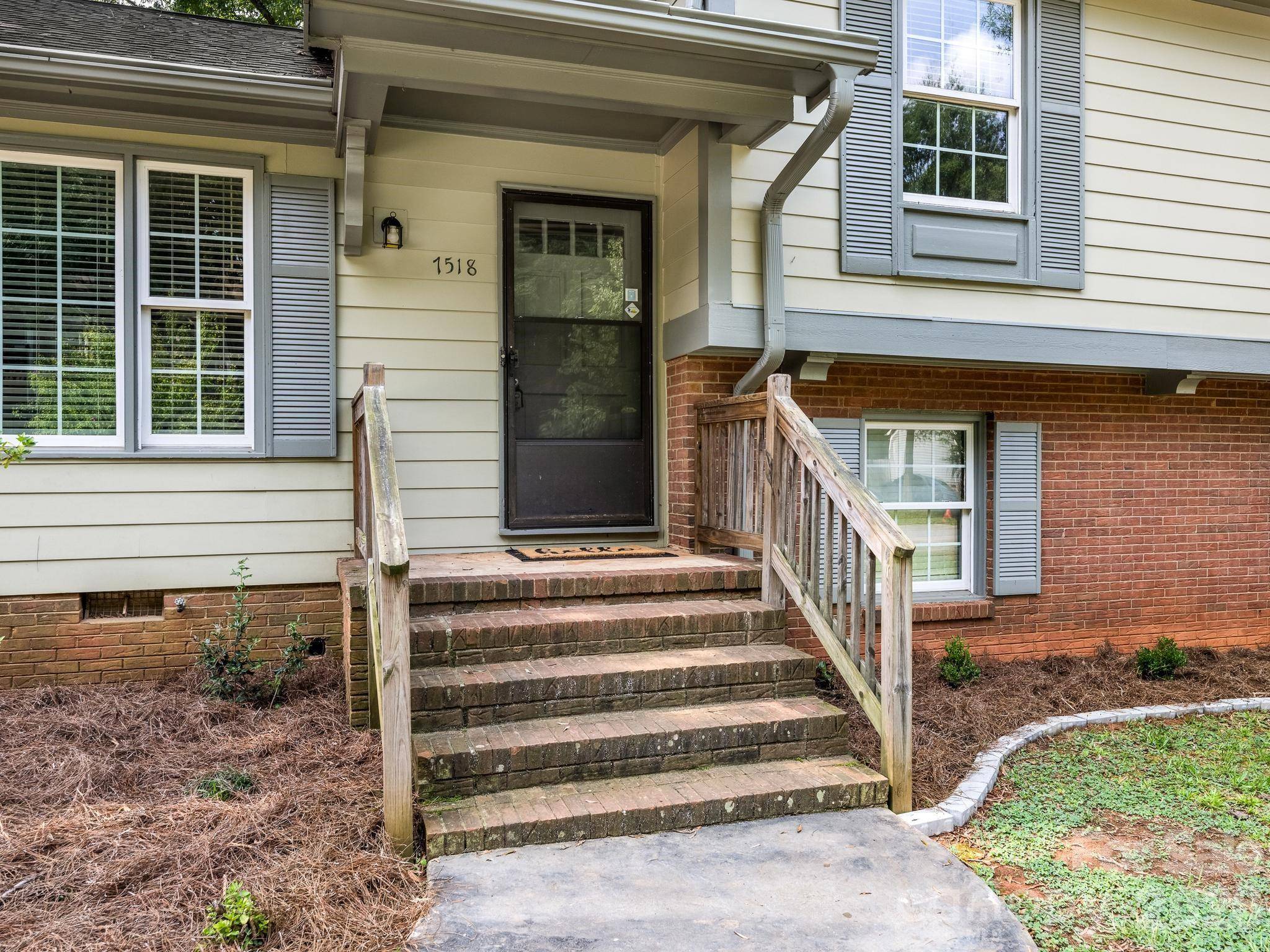 7518 Riding Trail RD, Charlotte, NC 28212