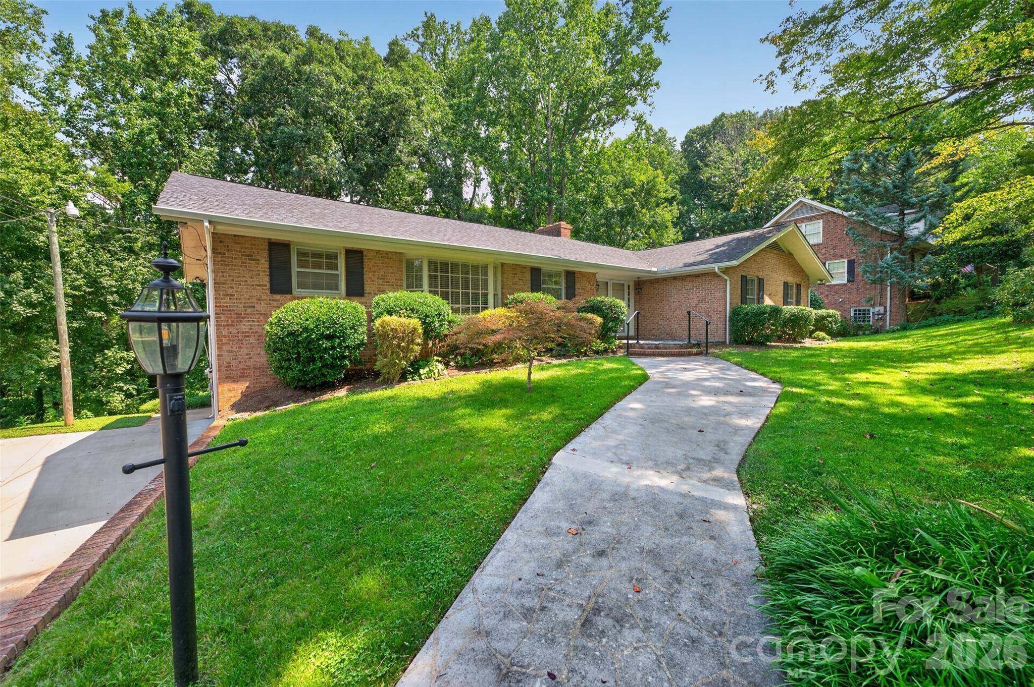 530 25th AVE NW, Hickory, NC 28601
