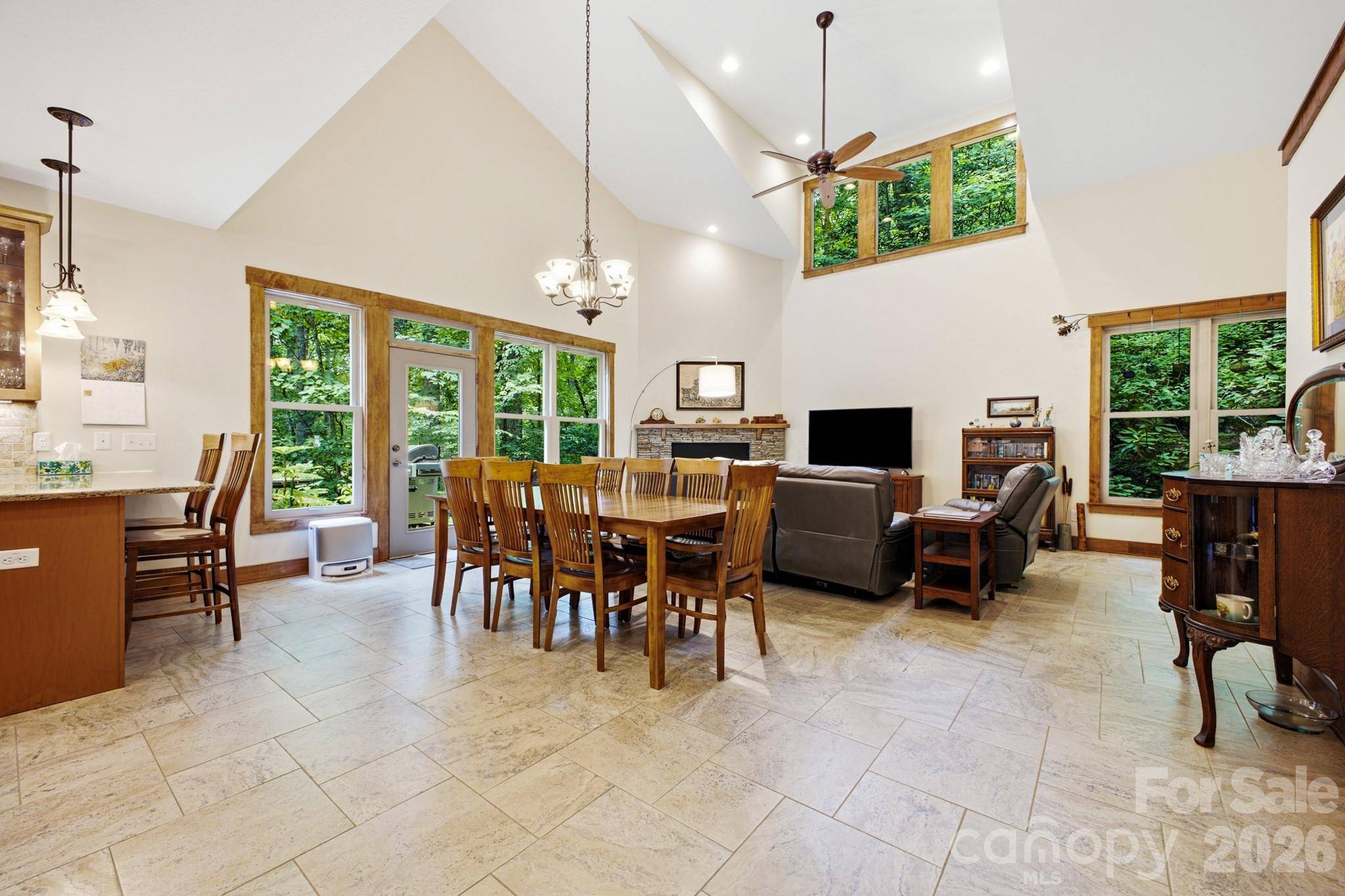101 Reeds Creek RD, Fairview, NC 28730