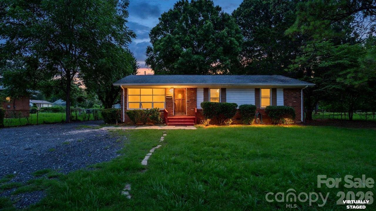 634 Kentbrook DR, Charlotte, NC 28213