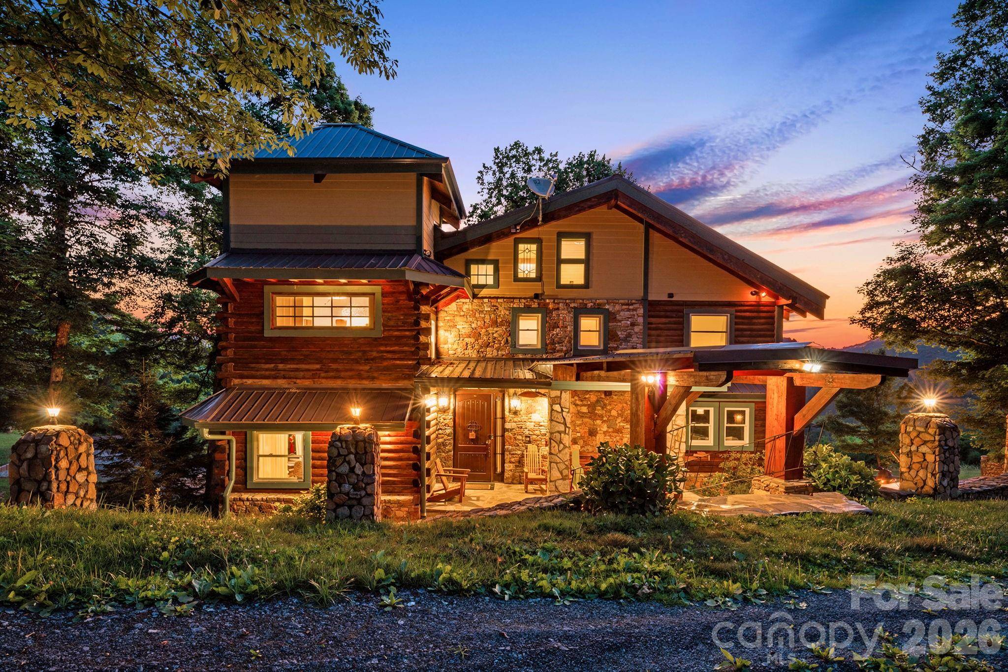 1185 Black Bear DR, Mars Hill, NC 28754