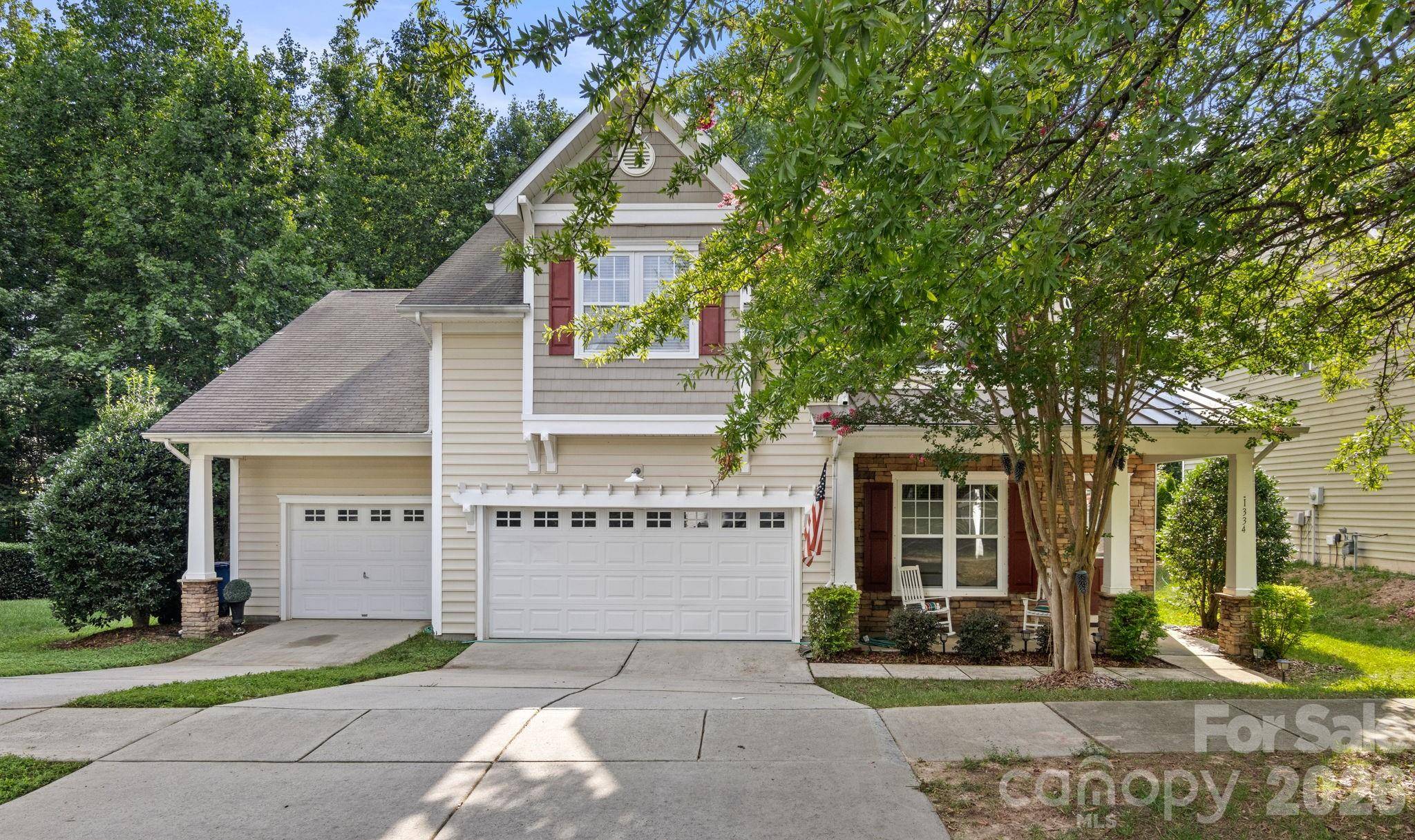 1334 Sarandon DR, Matthews, NC 28104