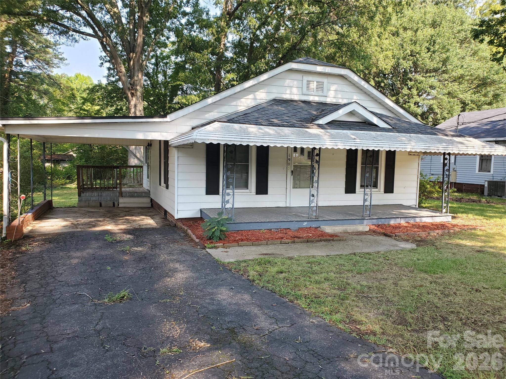 1905 Crestmont AVE, Kannapolis, NC 28081