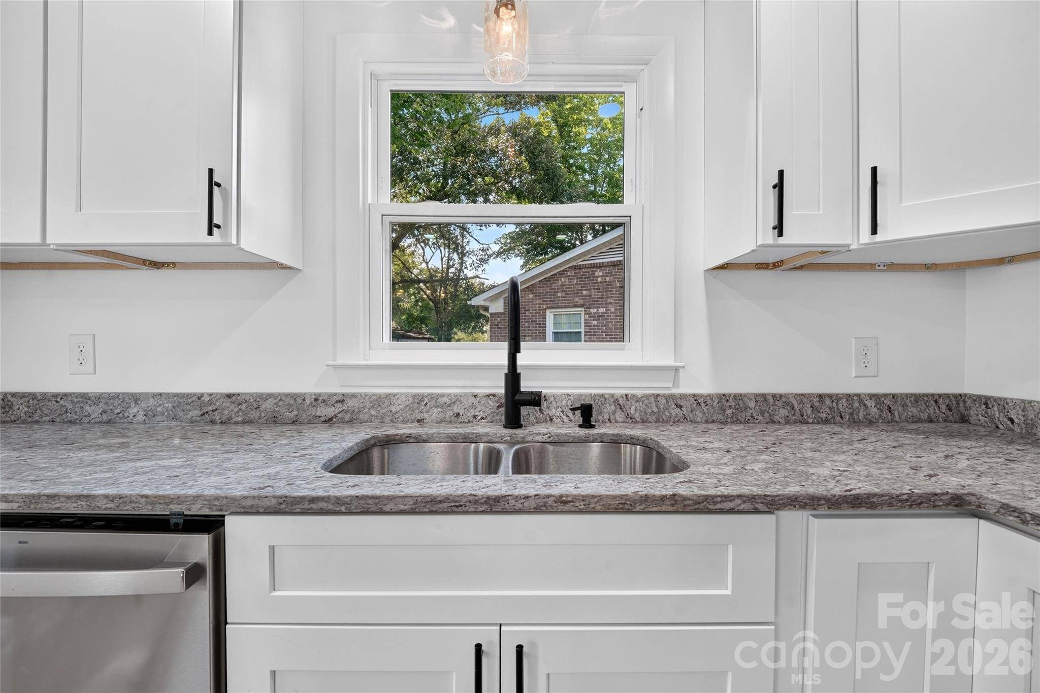 4040 Burnham CT, Winston Salem, NC 27105
