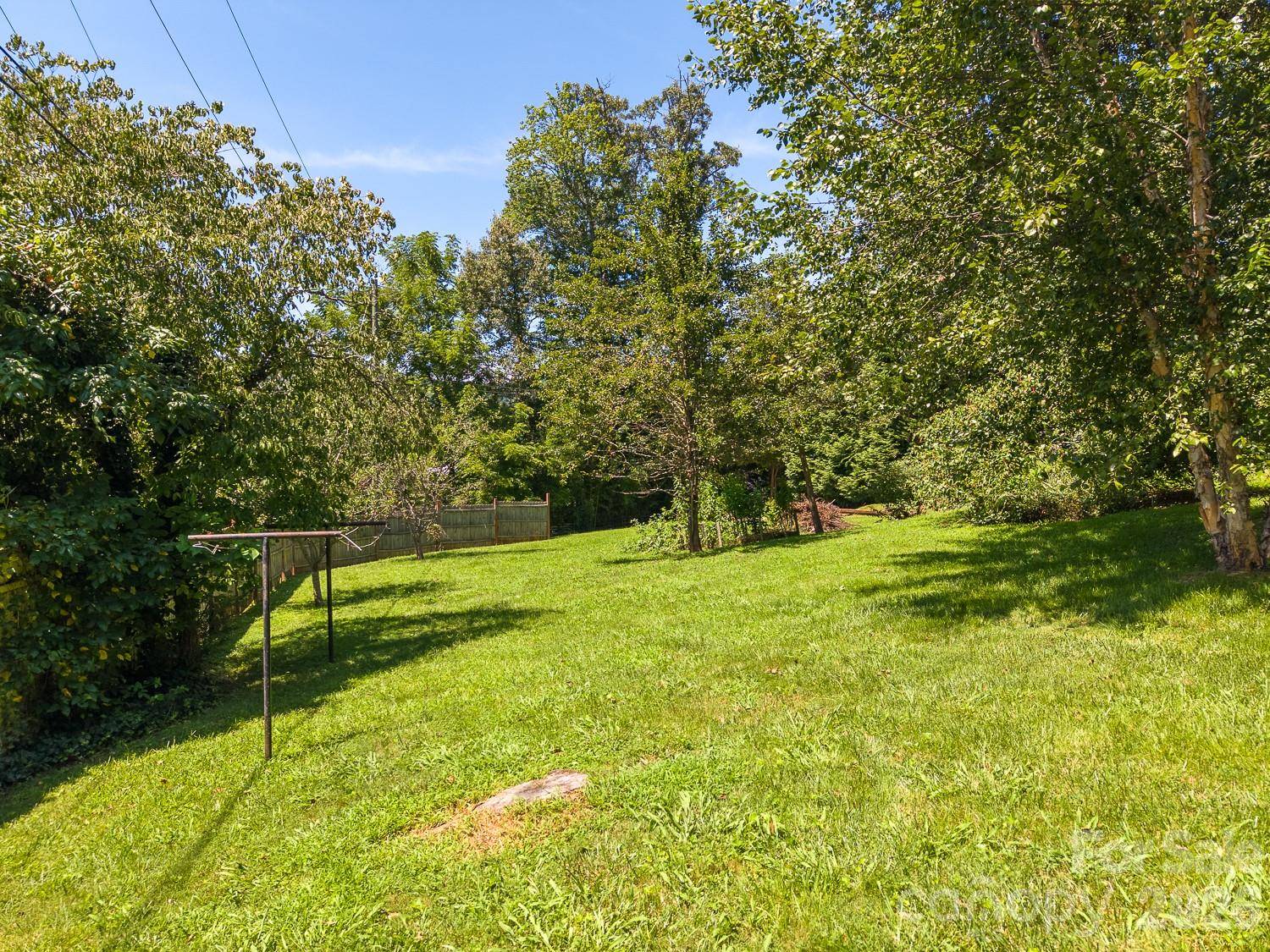 Address not disclosed, Franklin, NC 28734