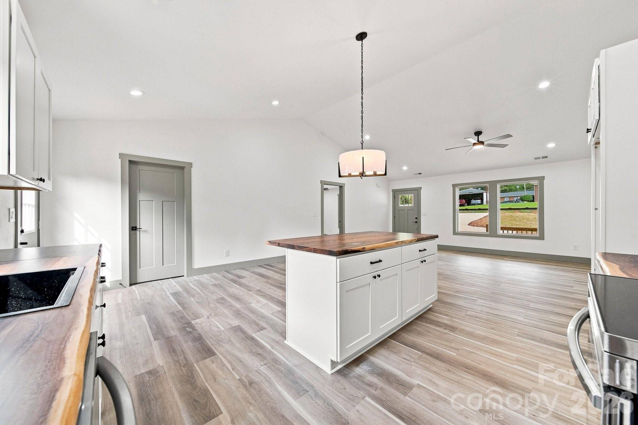 2945 Link DR, Granite Falls, NC 28630