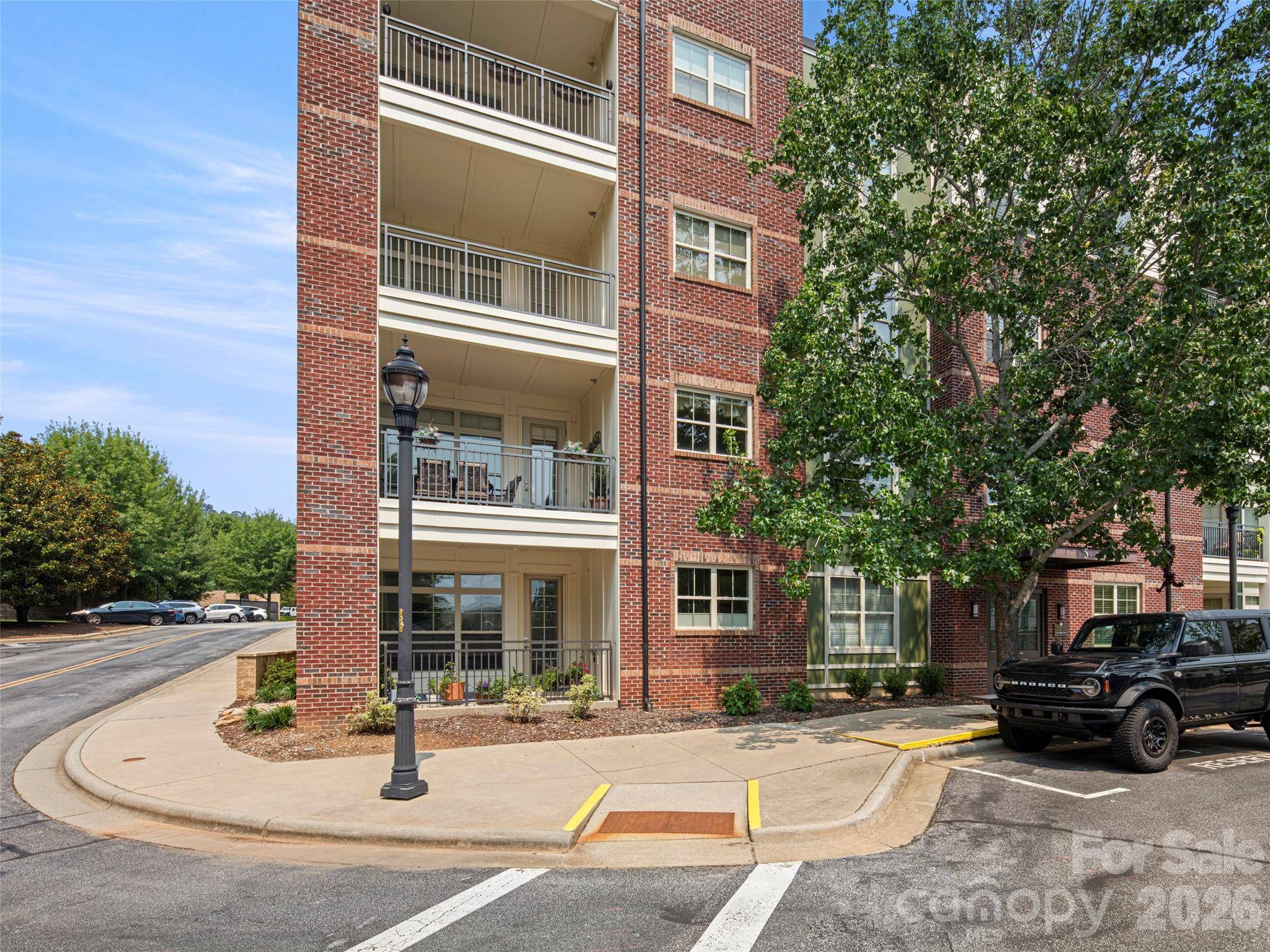5 Farleigh ST #104, Asheville, NC 28803
