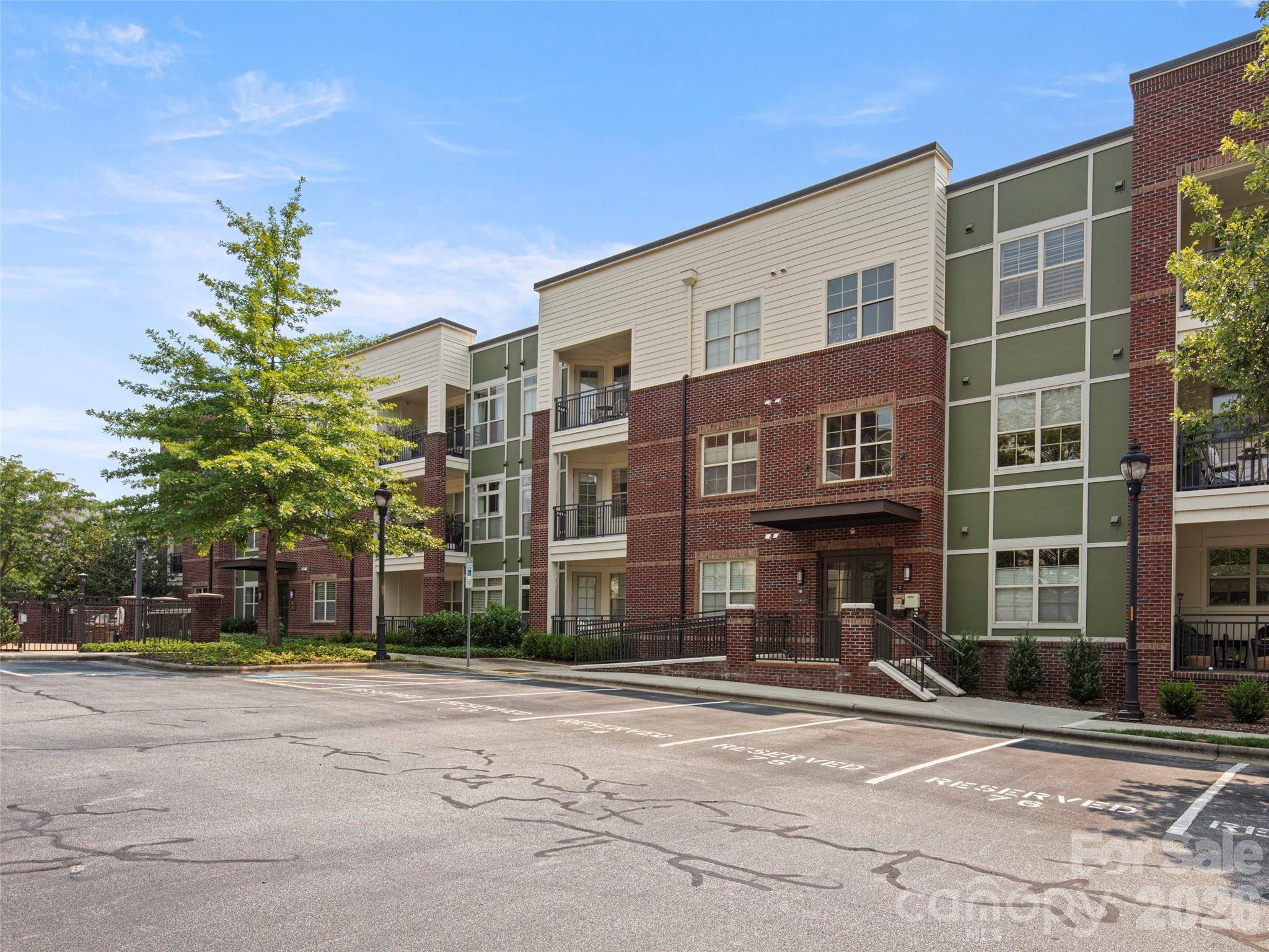 5 Farleigh ST #104, Asheville, NC 28803