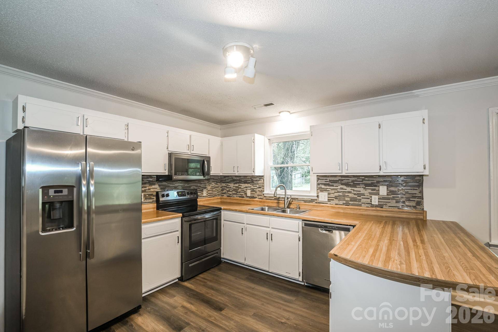 320 Aqua DR, Forest City, NC 28043