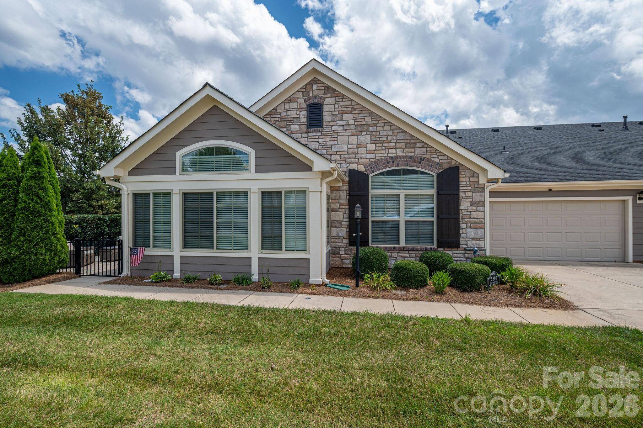 2360 Villa Oaks CT, Gastonia, NC 28056