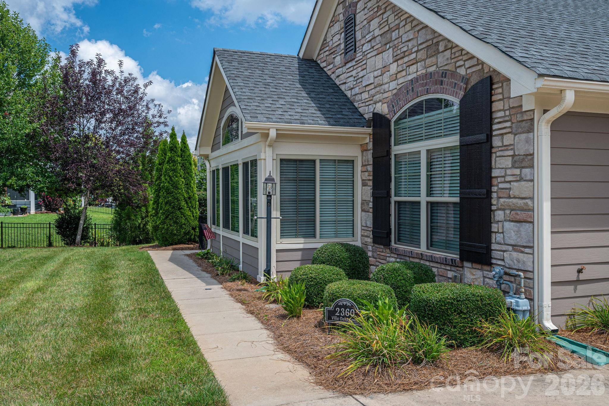 2360 Villa Oaks CT, Gastonia, NC 28056