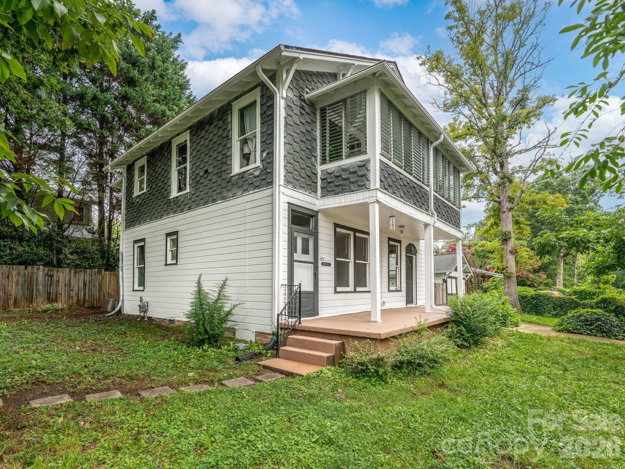 111-113 Stewart ST, Hendersonville, NC 28792