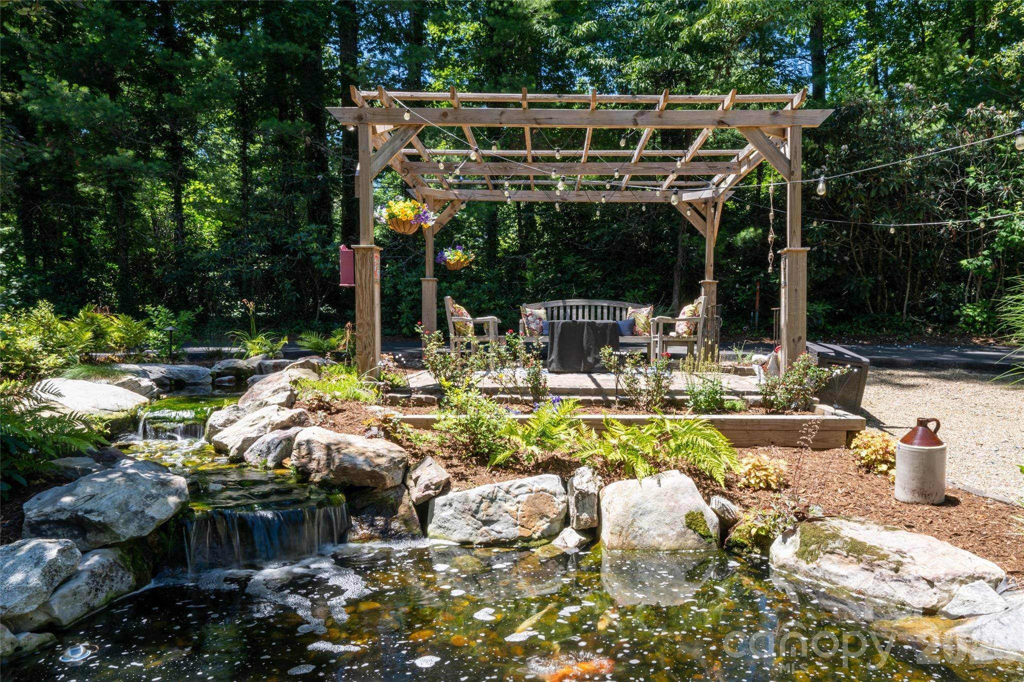 2511 Kanuga RD, Hendersonville, NC 28739