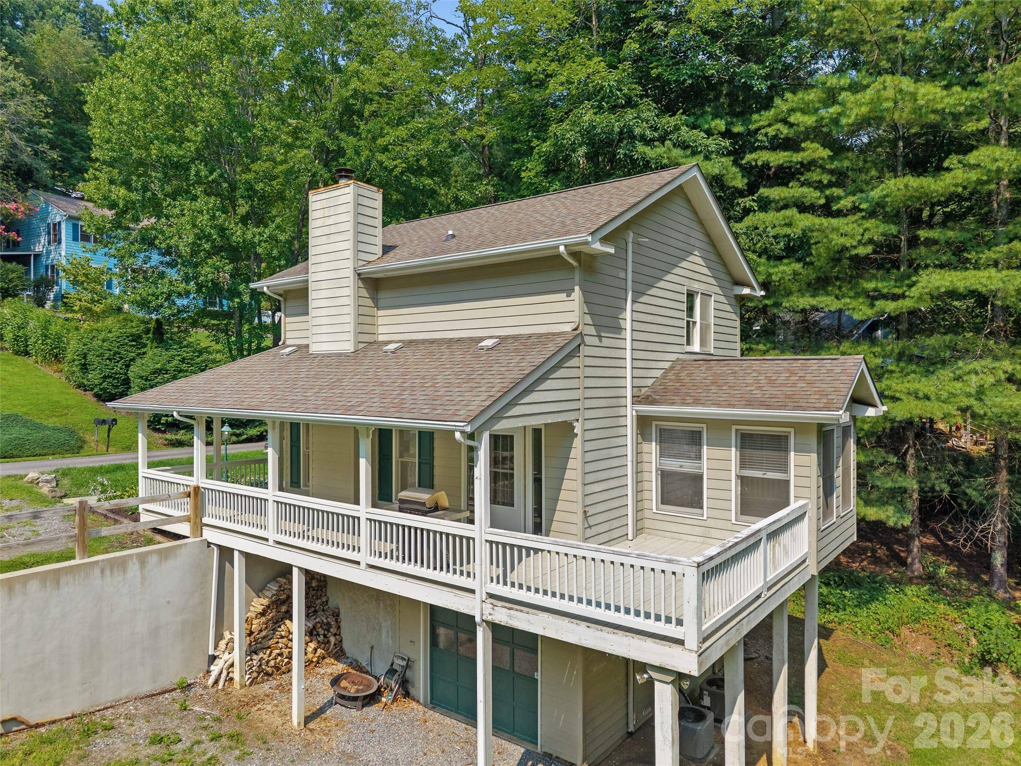 218 Junaluska Oaks DR, Waynesville, NC 28786