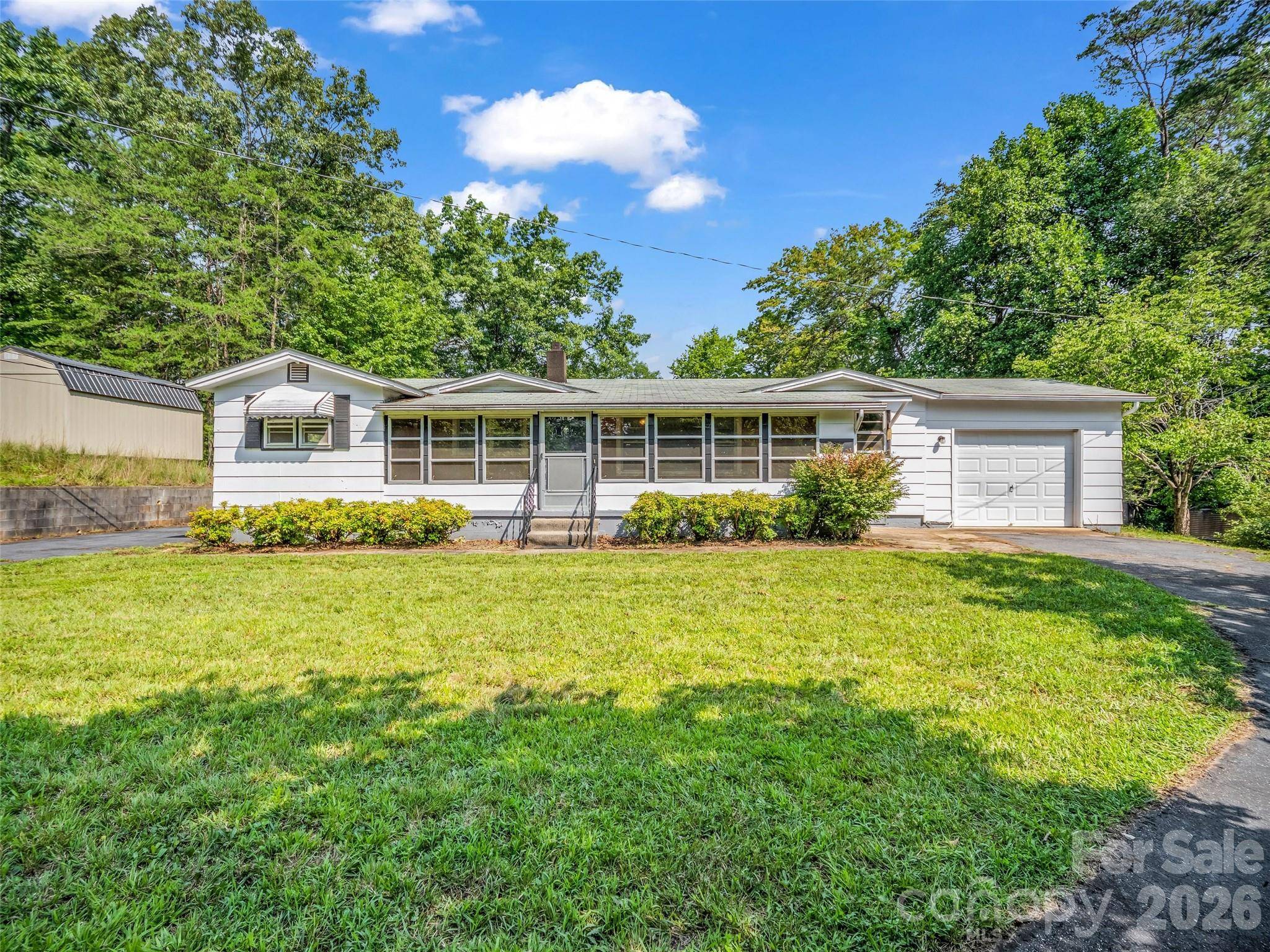 238 Howell RD, Lake Lure, NC 28746
