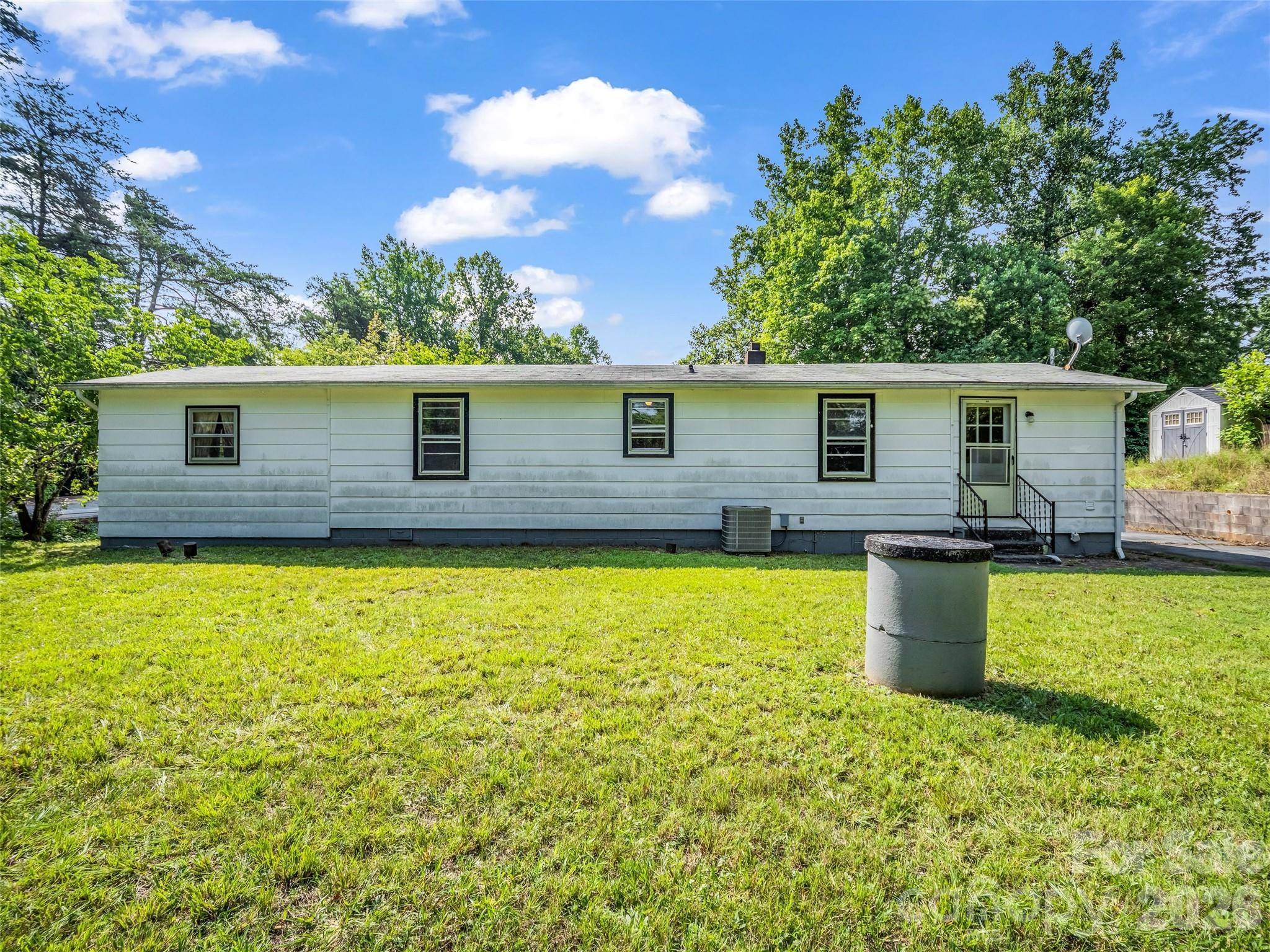 238 Howell RD, Lake Lure, NC 28746