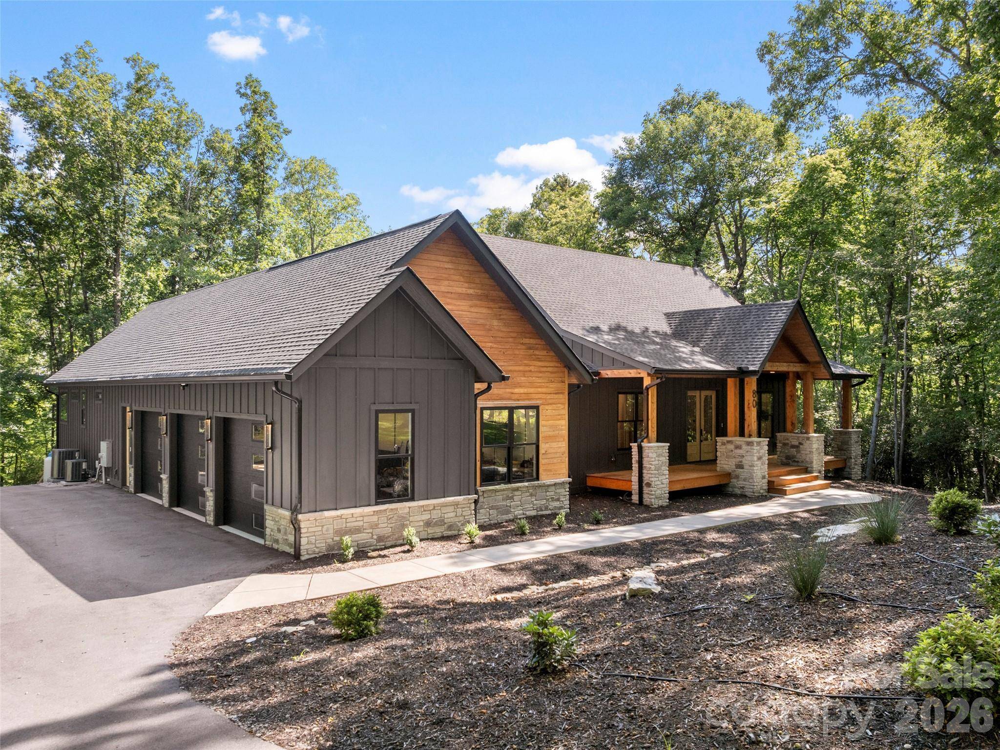 80 Maple Grove CT, Hendersonville, NC 28792