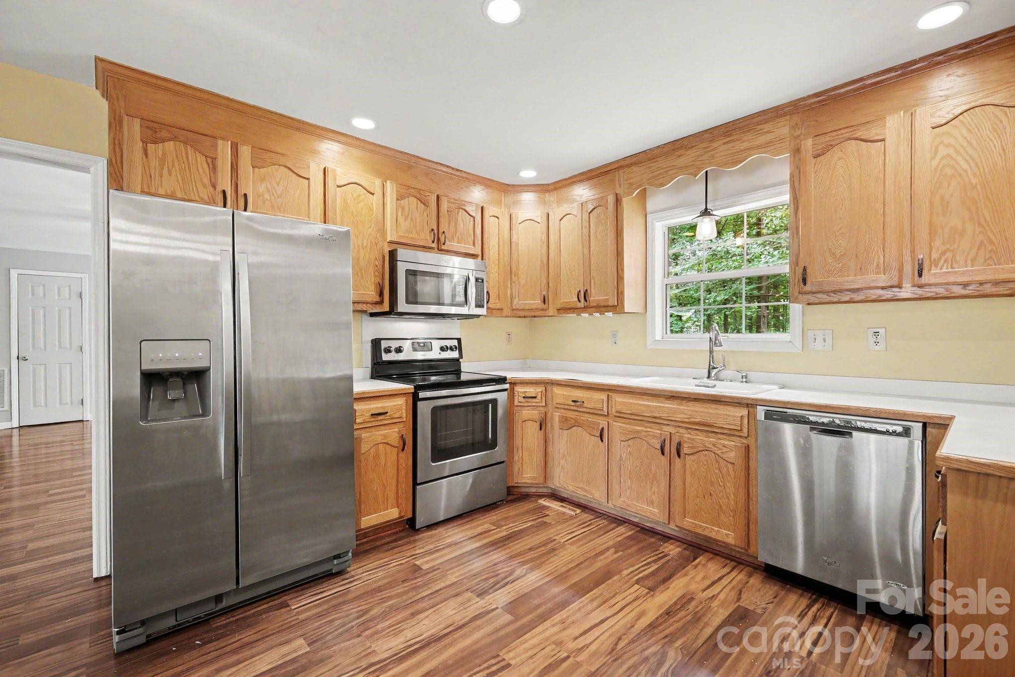 7944 Woodhill Cove LN, Denver, NC 28037