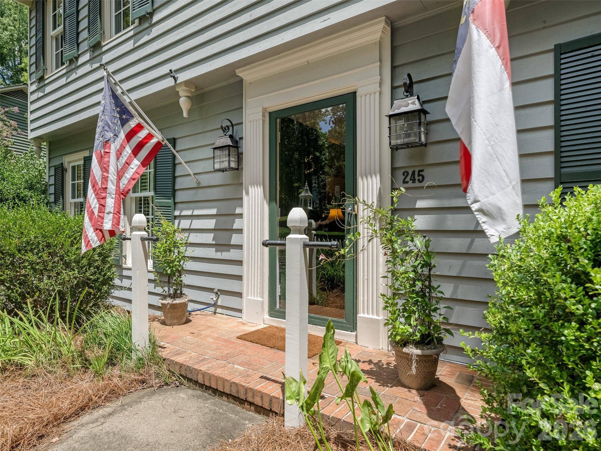 245 Medearis DR, Charlotte, NC 28211