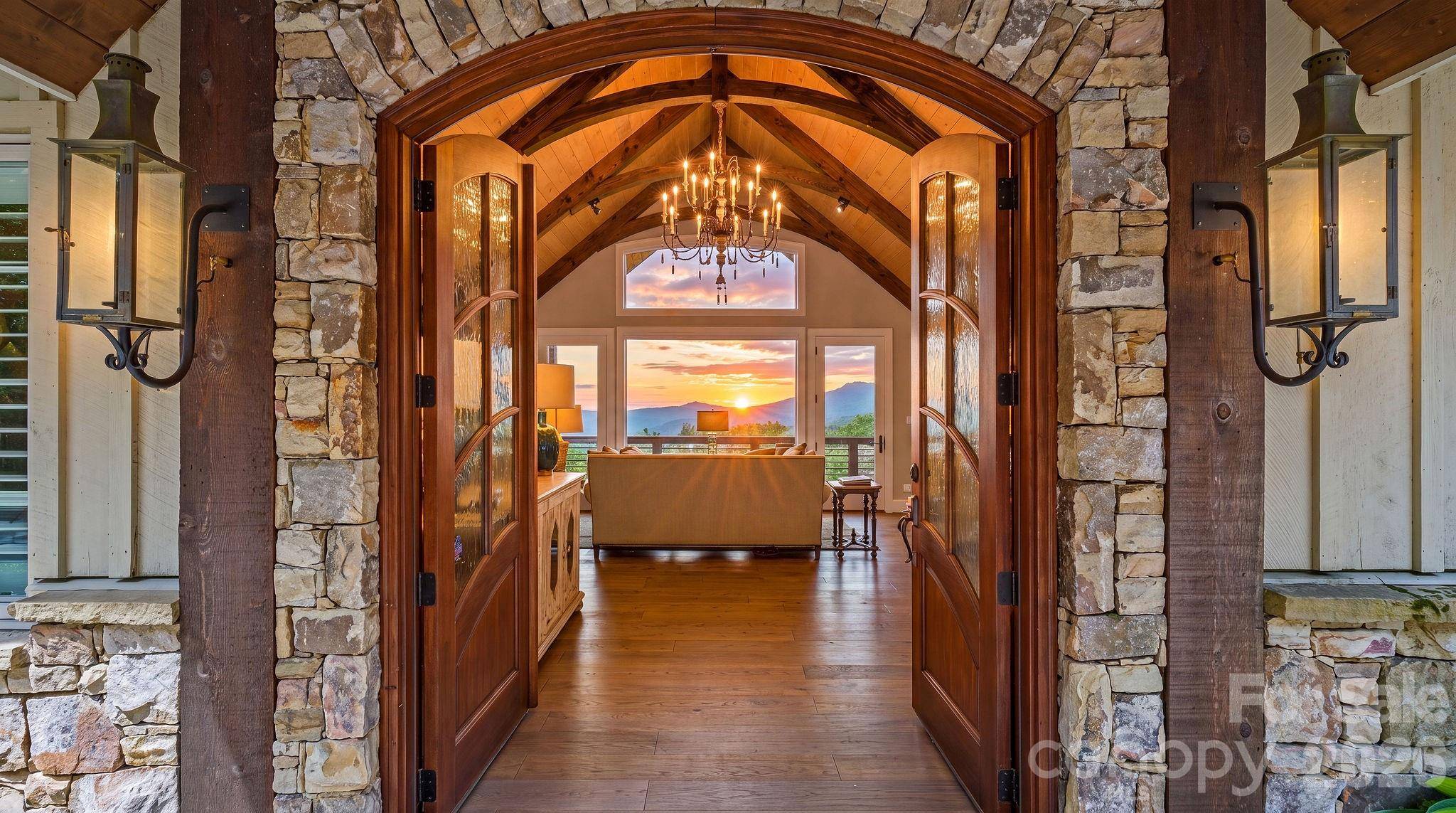777 Green Hill RD, Blowing Rock, NC 28605