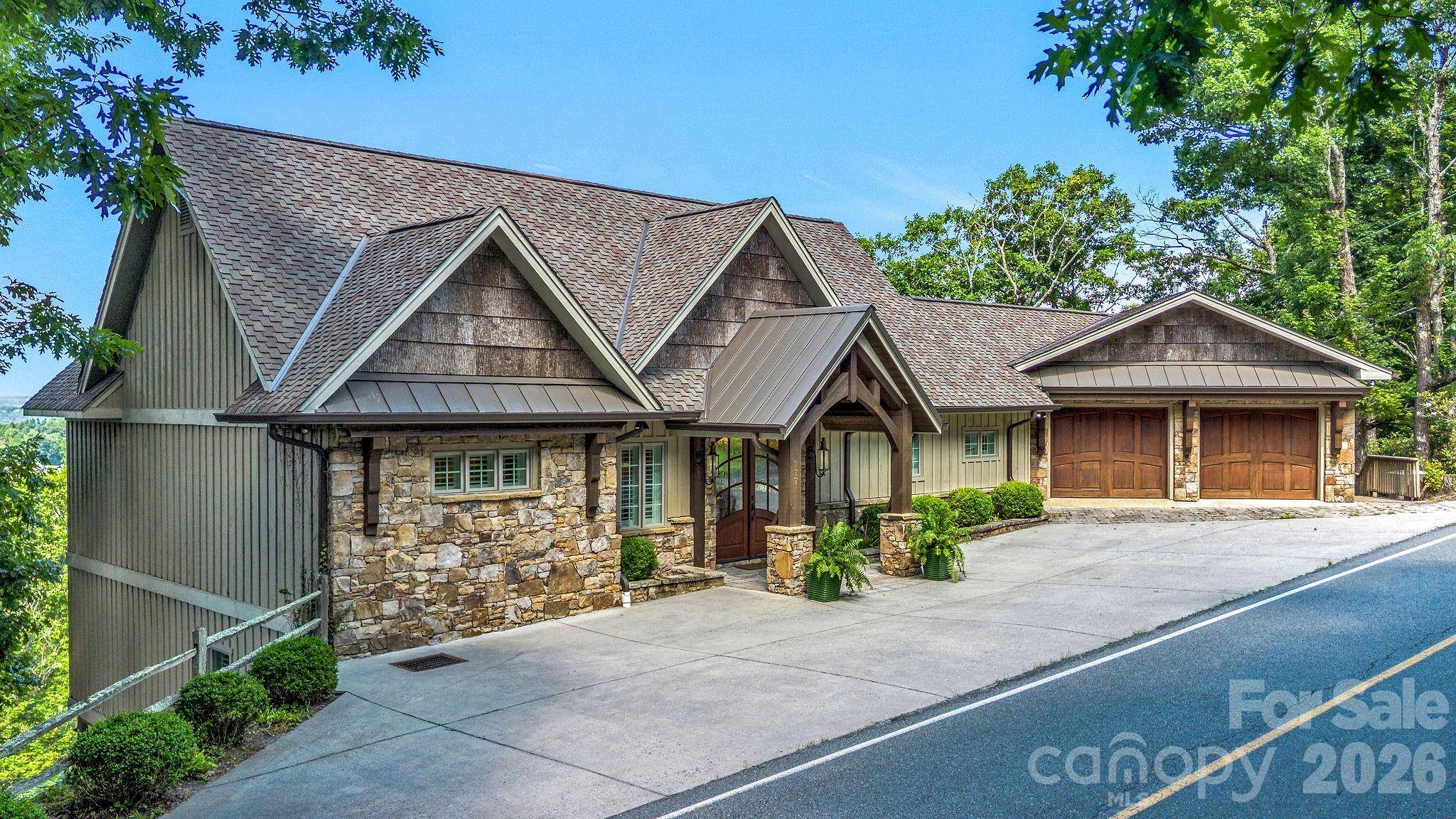 777 Green Hill RD, Blowing Rock, NC 28605