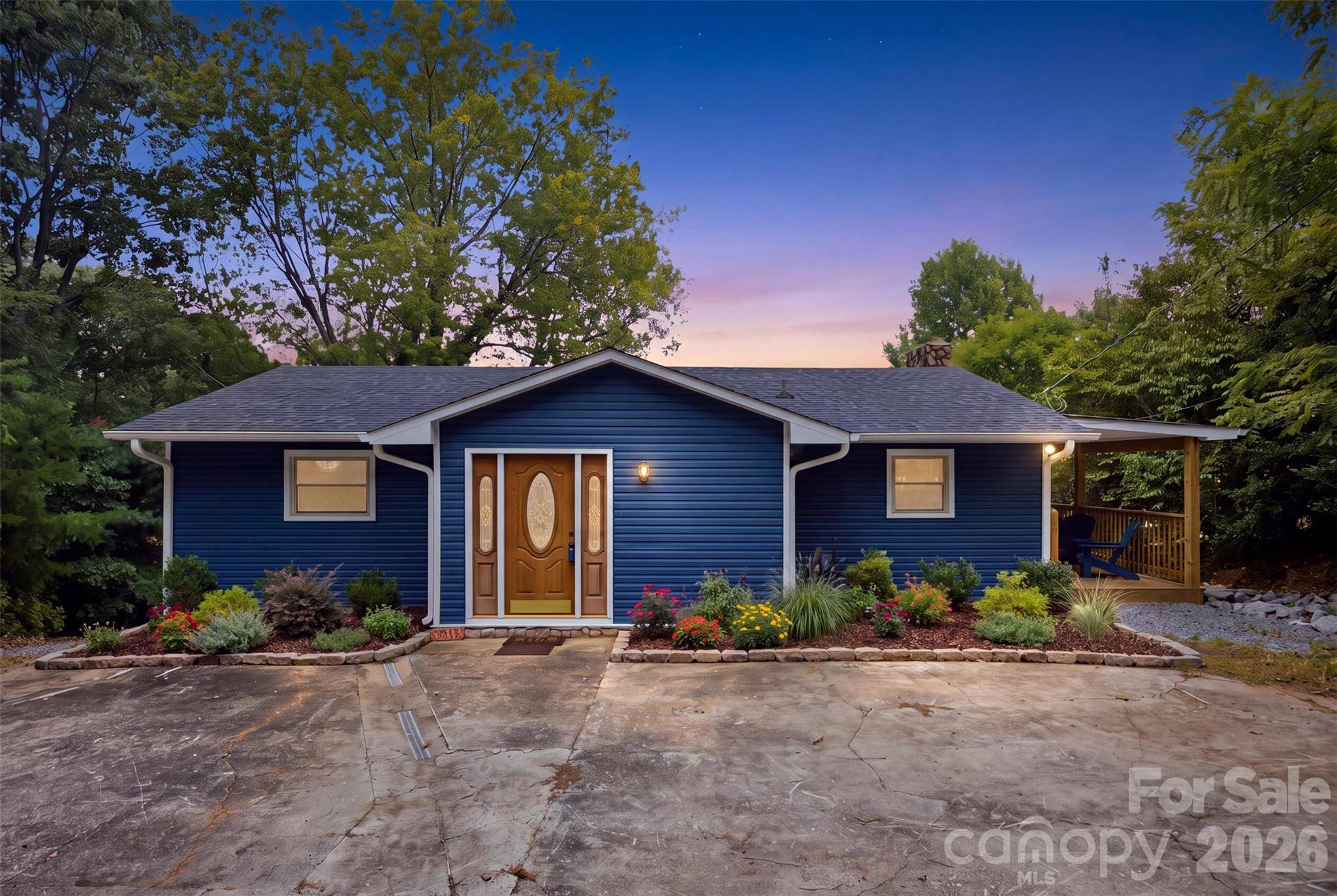 7016 Hyde ST, Sherrills Ford, NC 28673