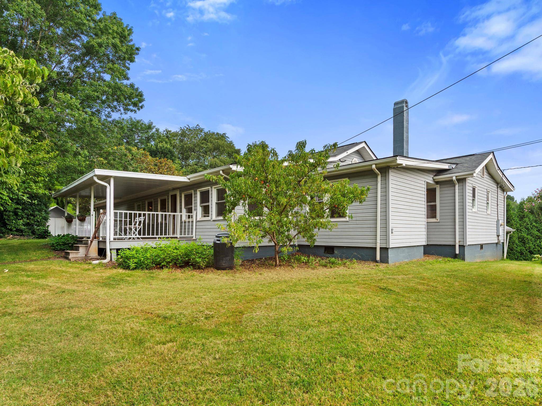 32 Fair DR, Candler, NC 28715