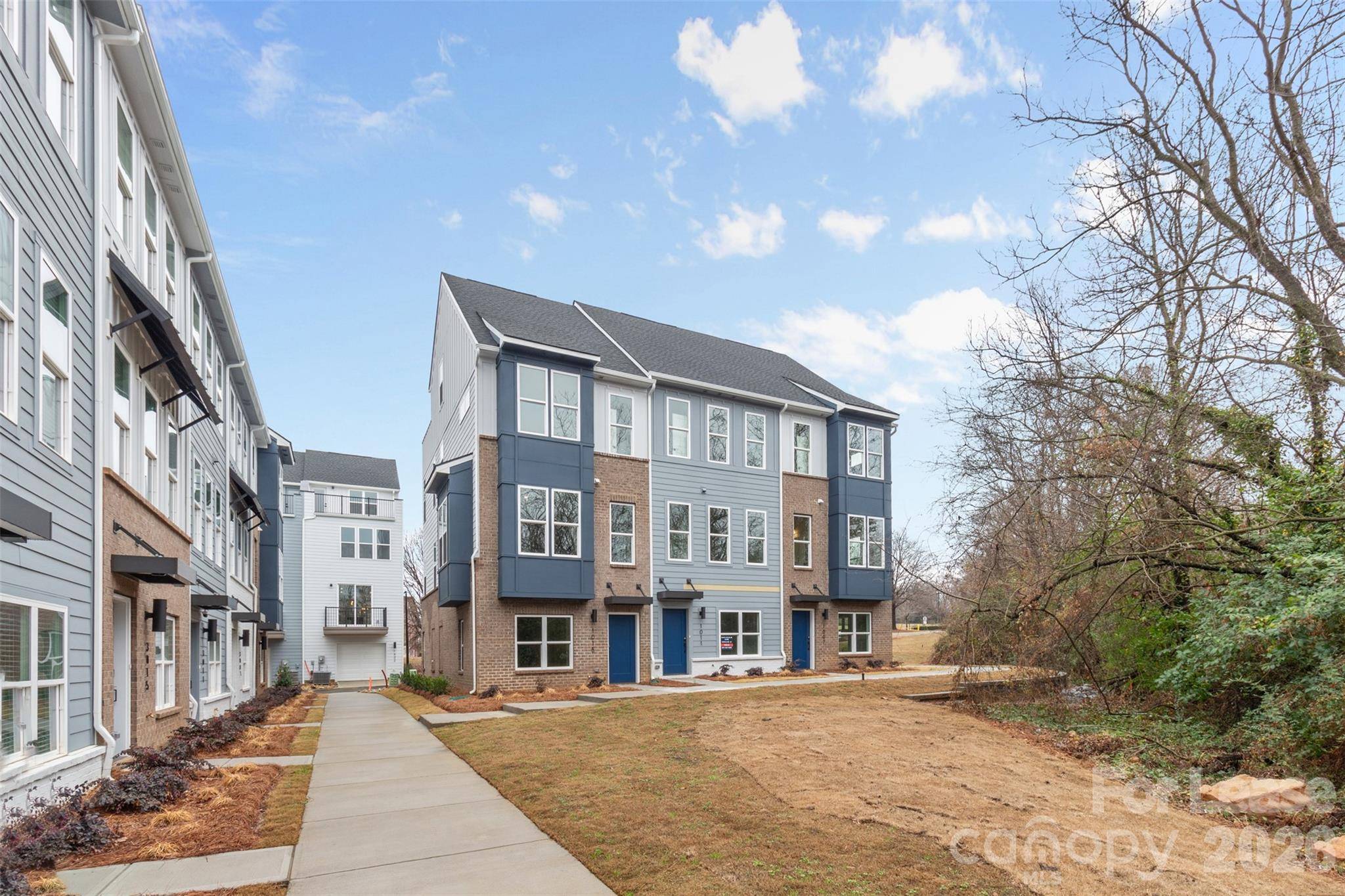 1011 Kokomo LN, Charlotte, NC 28206