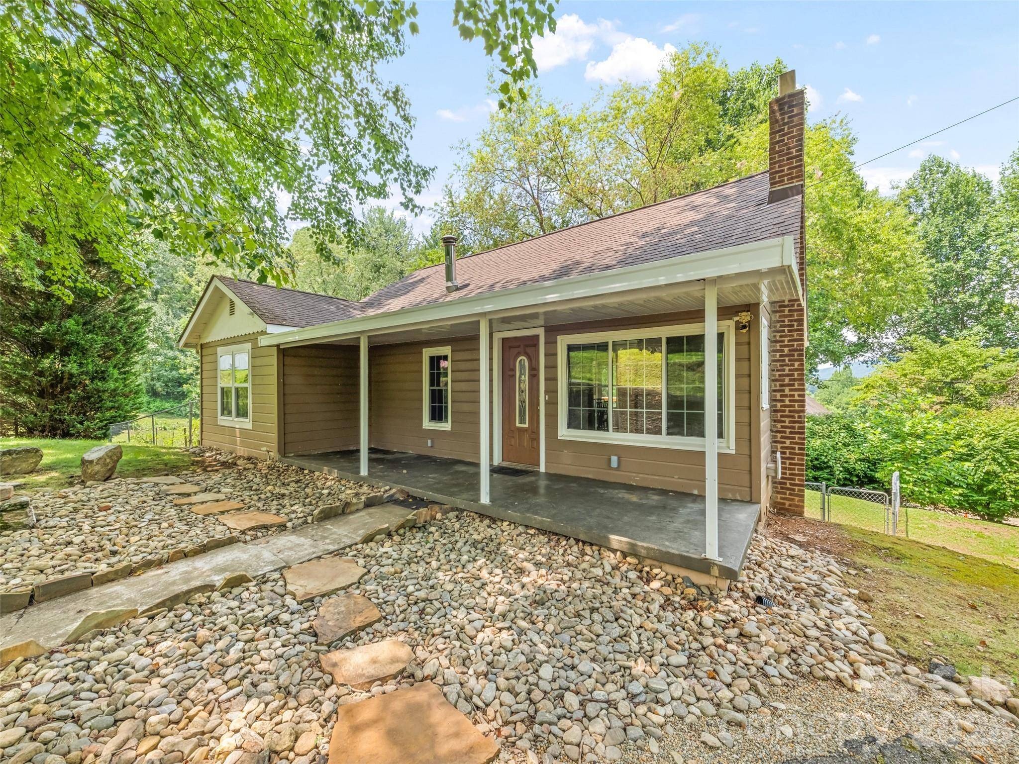 206 Terrell Cove RD, Canton, NC 28716