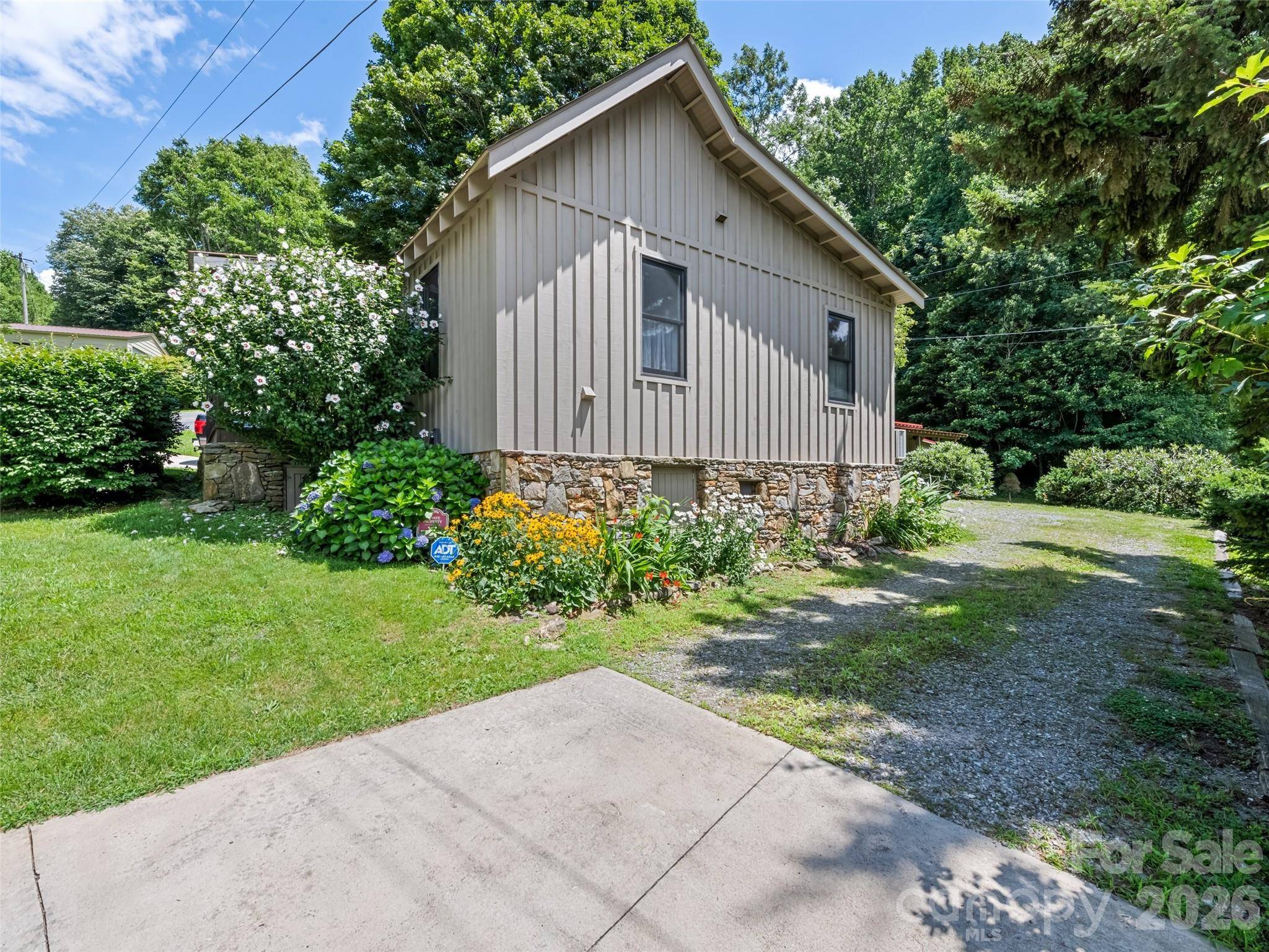 404 Red Bank RD, Waynesville, NC 28786