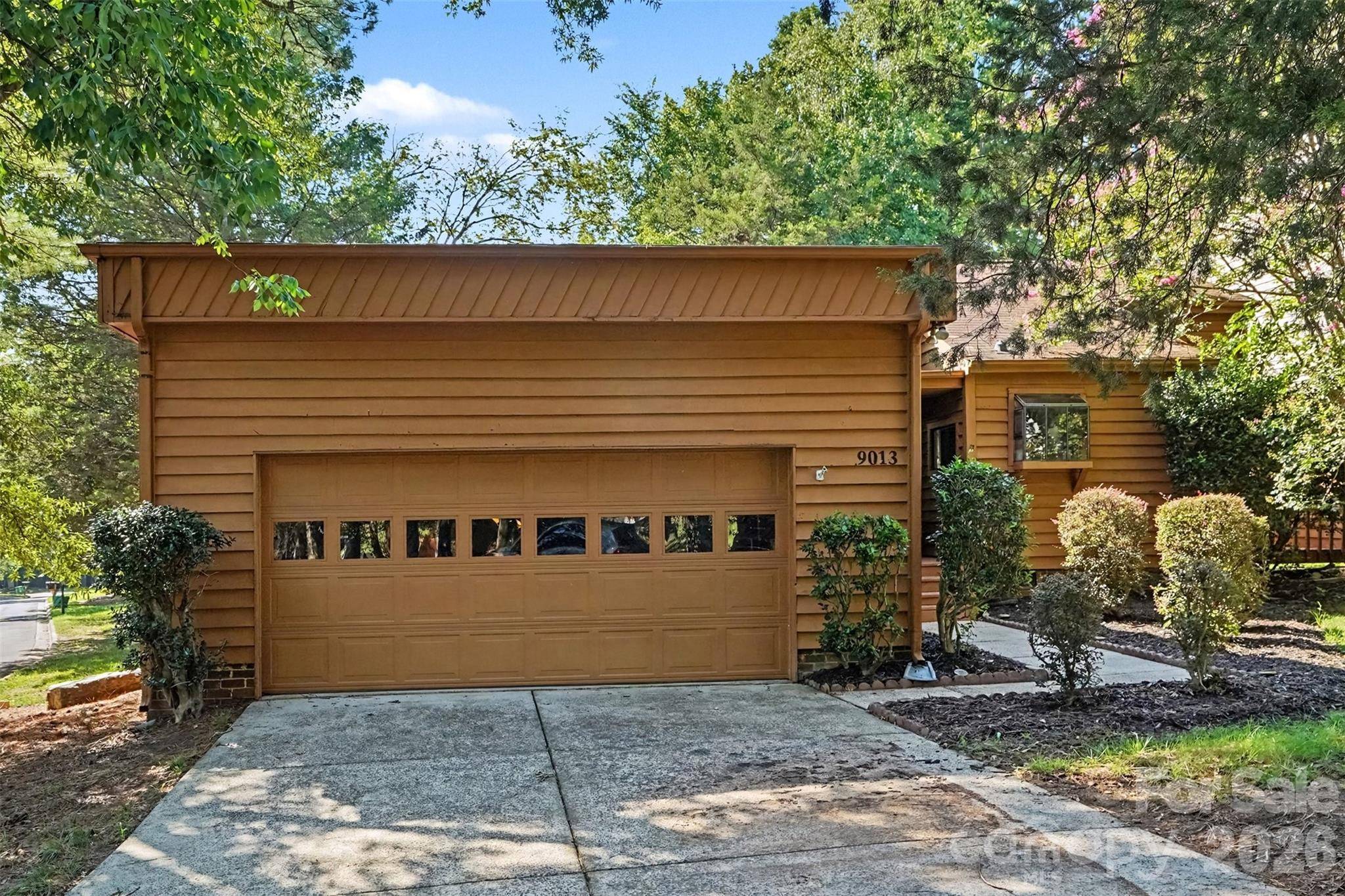 9013 St Croix LN, Charlotte, NC 28277