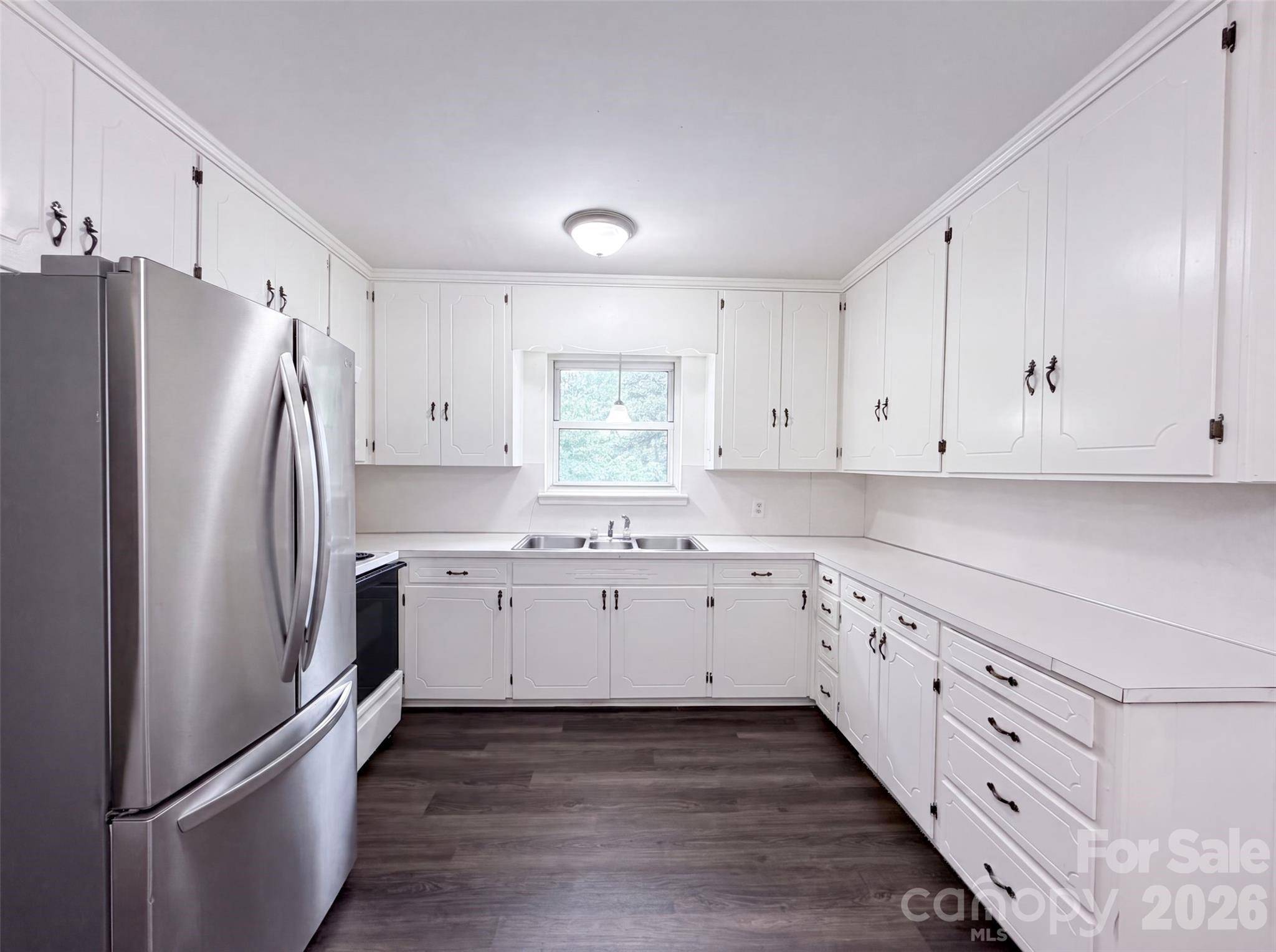 411 Roy Eaker RD, Cherryville, NC 28021