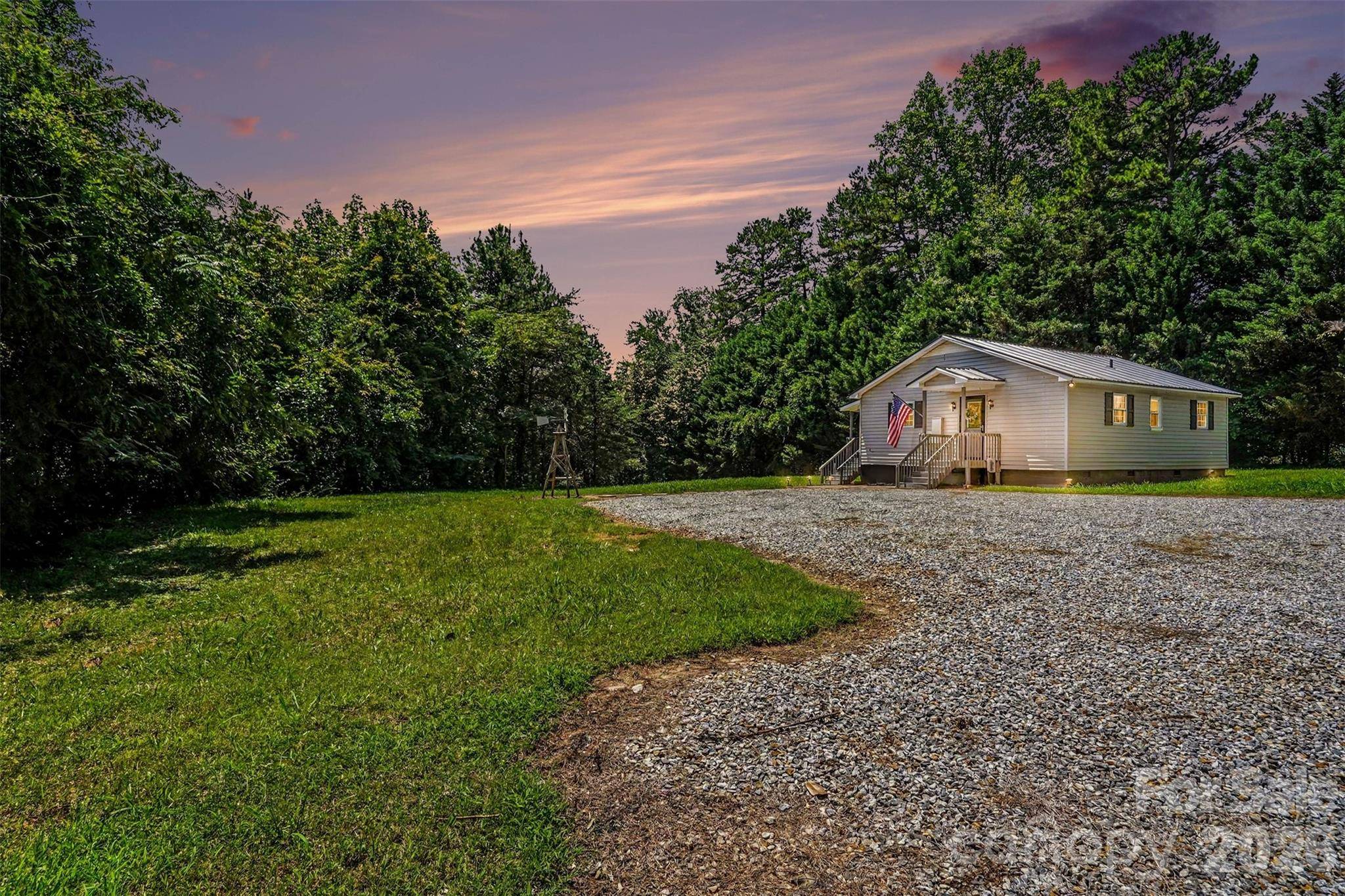 310 Main AVE E, Hildebran, NC 28637