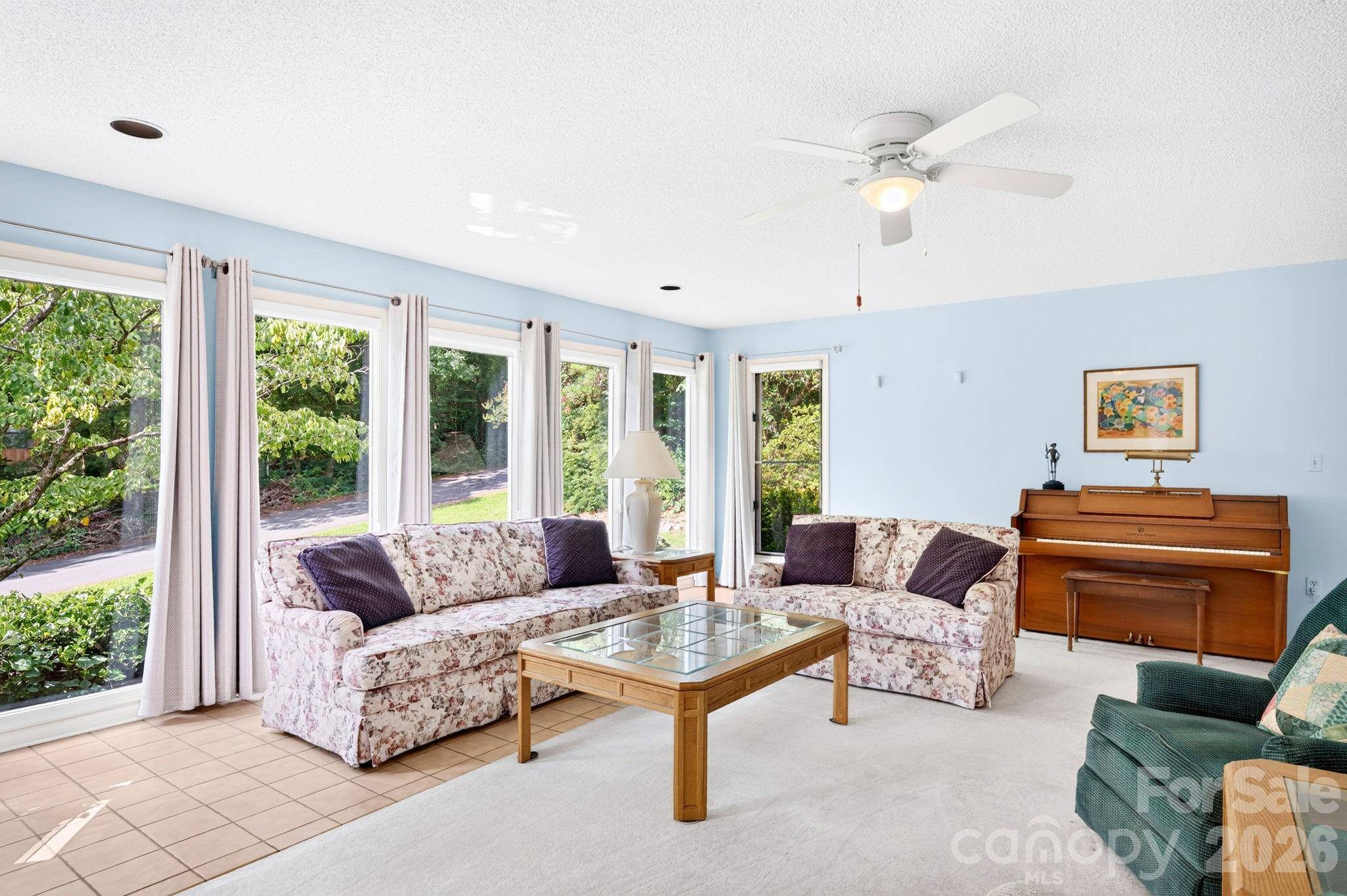 23 S Oaks CIR, Asheville, NC 28806