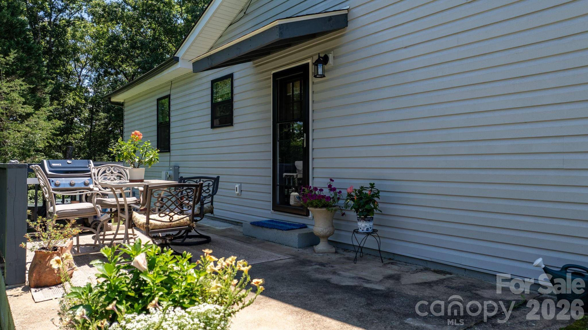 244 Holly ST, Hudson, NC 28638