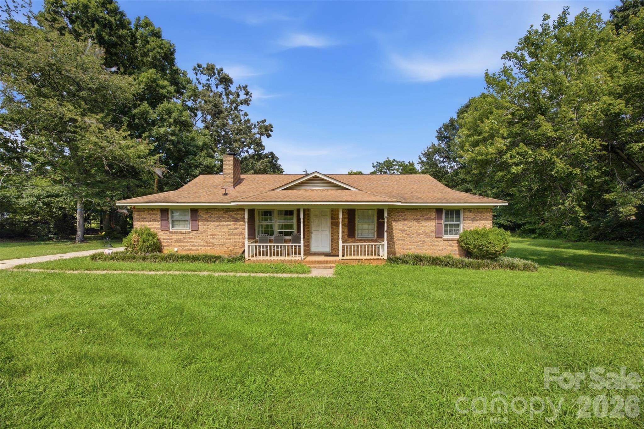 302 Charlotte ST, Alexis, NC 28006