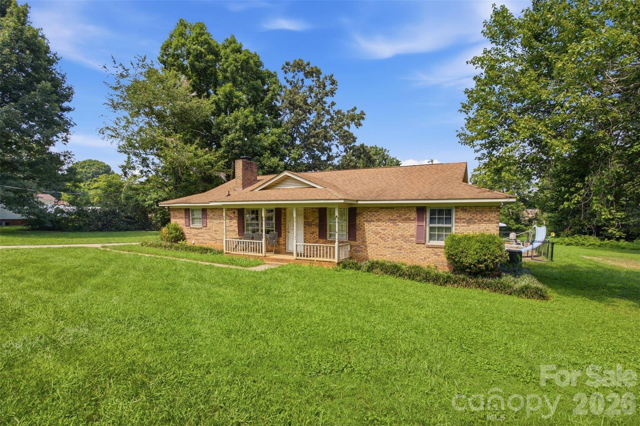 302 Charlotte ST, Alexis, NC 28006