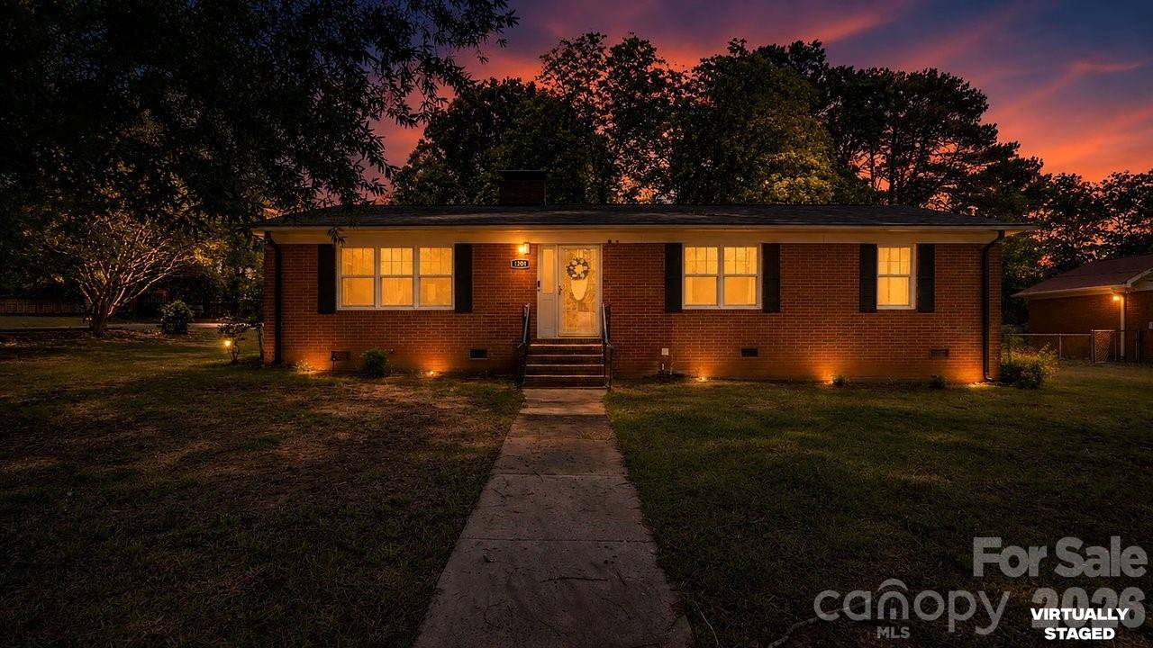 1201 Memory LN, Monroe, NC 28112