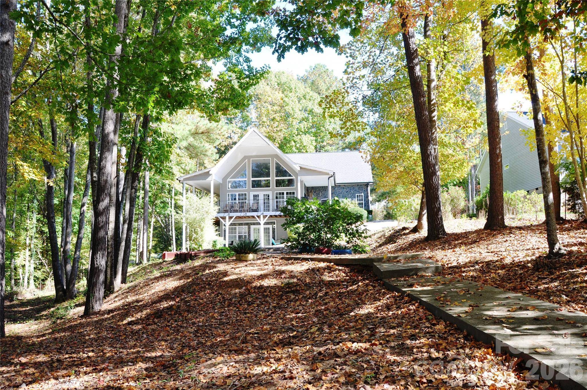 3645 Lake Bluff DR, Sherrills Ford, NC 28763